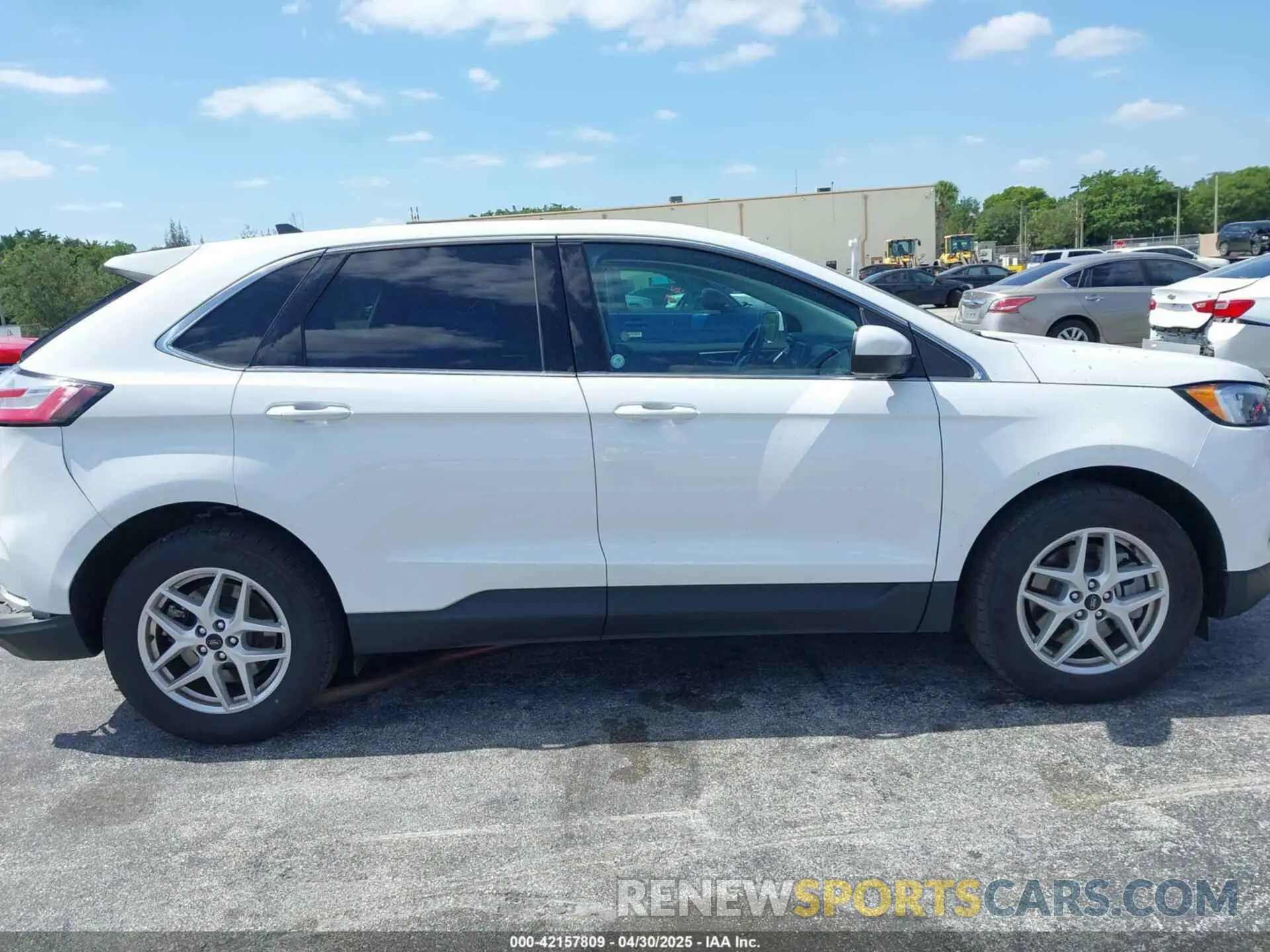 14 Photograph of a damaged car 2FMPK4J96RBA77816 FORD EDGE 2024