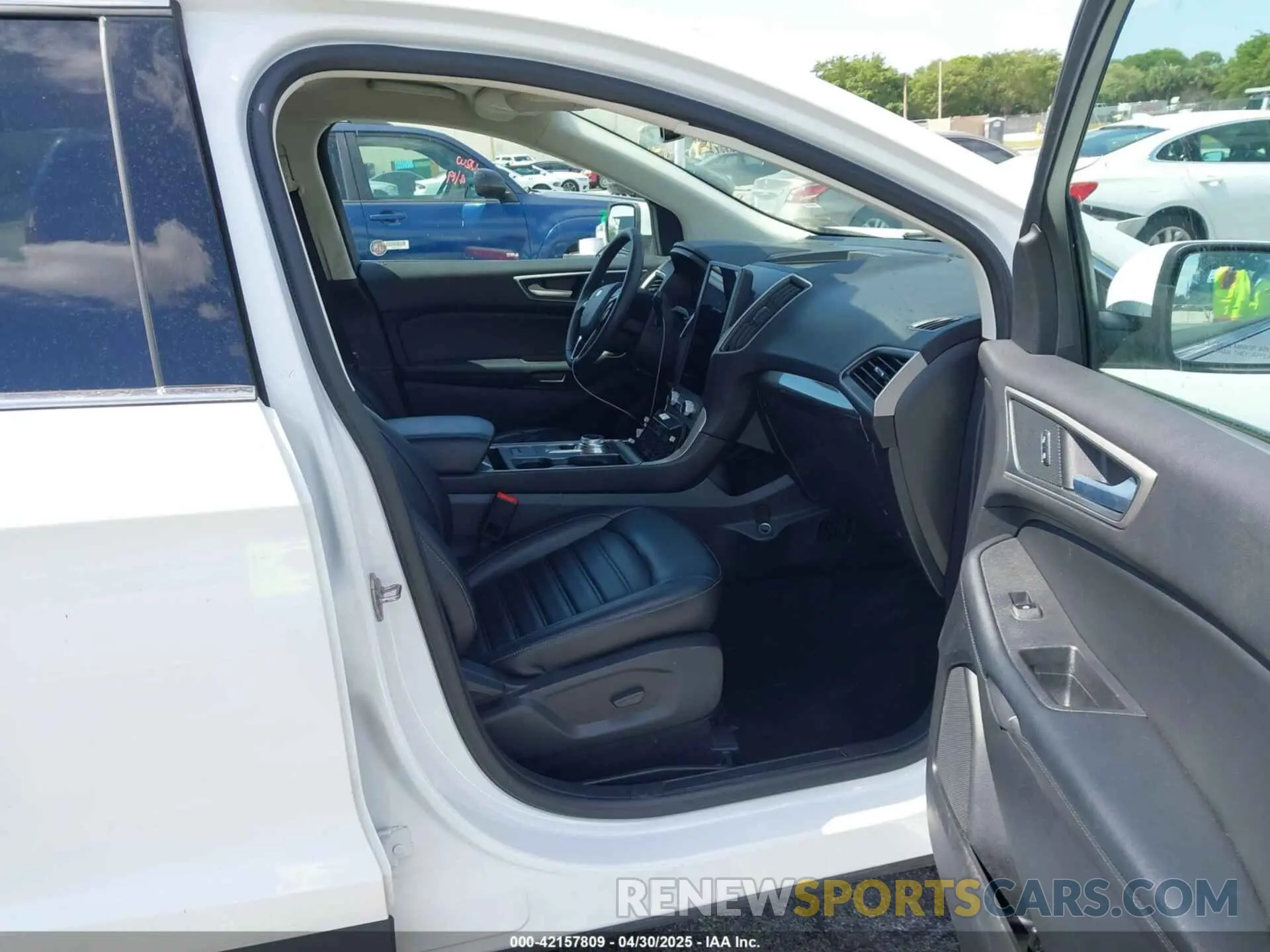 5 Photograph of a damaged car 2FMPK4J96RBA77816 FORD EDGE 2024