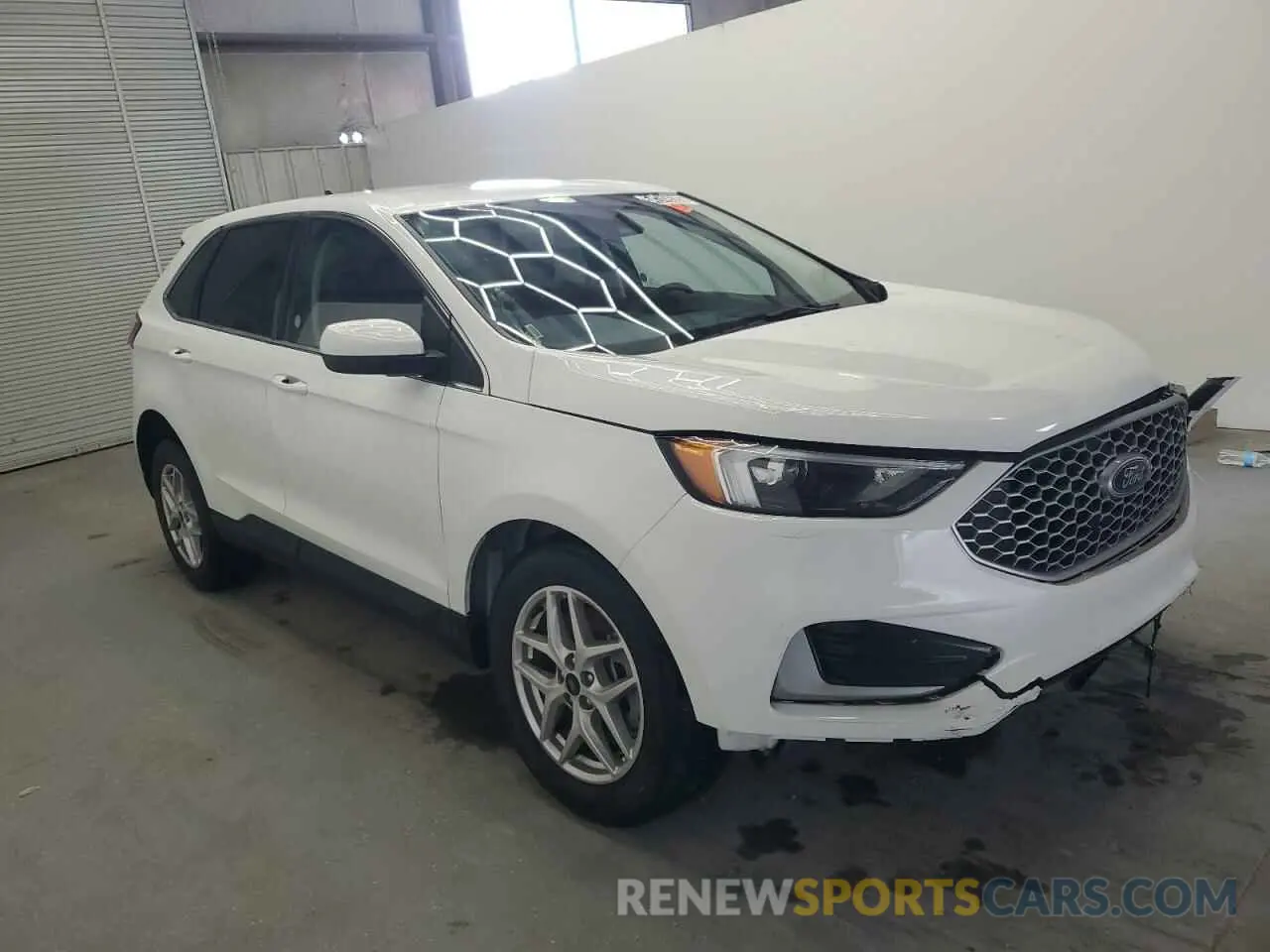 4 Photograph of a damaged car 2FMPK4J96RBA88671 FORD EDGE 2024