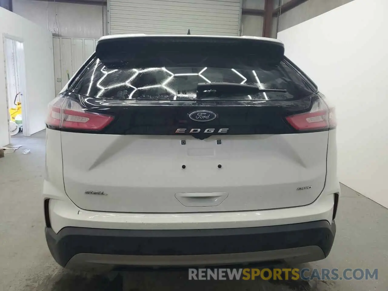 6 Photograph of a damaged car 2FMPK4J96RBA88671 FORD EDGE 2024
