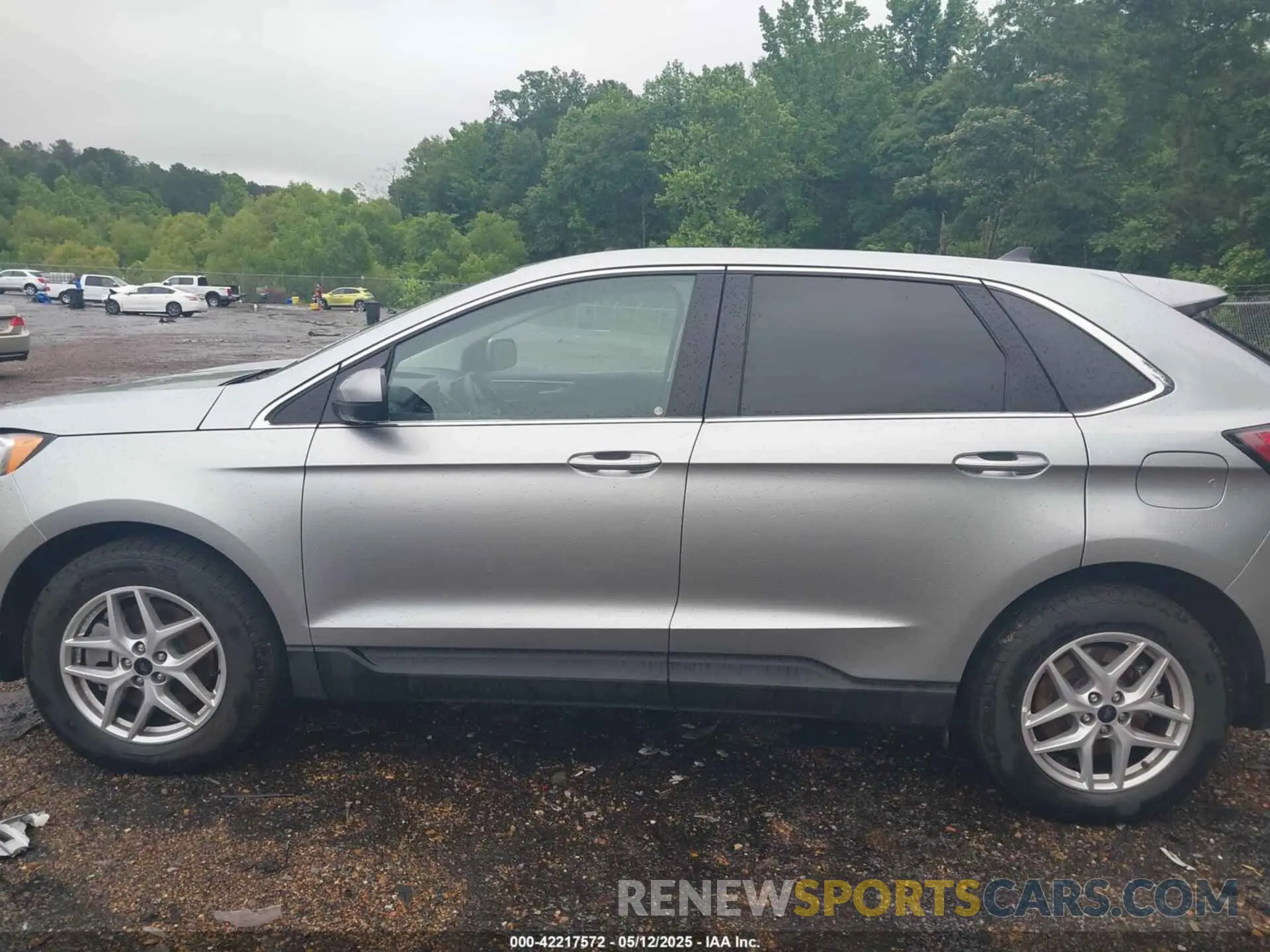 14 Photograph of a damaged car 2FMPK4J96RBB00222 FORD EDGE 2024