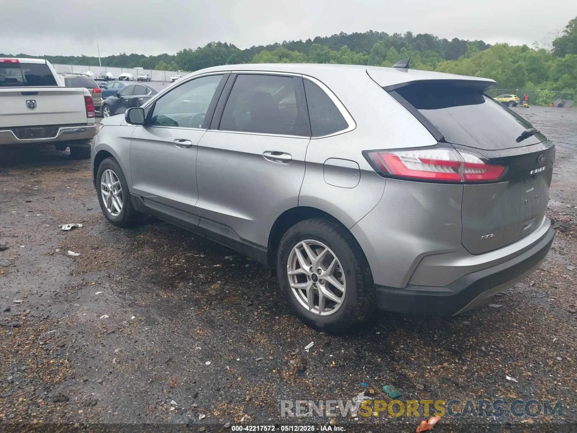 3 Photograph of a damaged car 2FMPK4J96RBB00222 FORD EDGE 2024