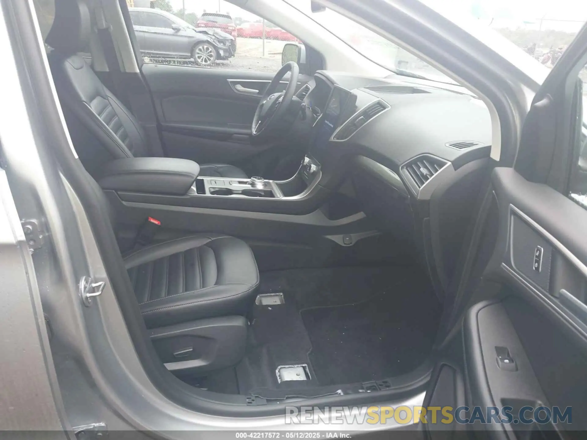 5 Photograph of a damaged car 2FMPK4J96RBB00222 FORD EDGE 2024