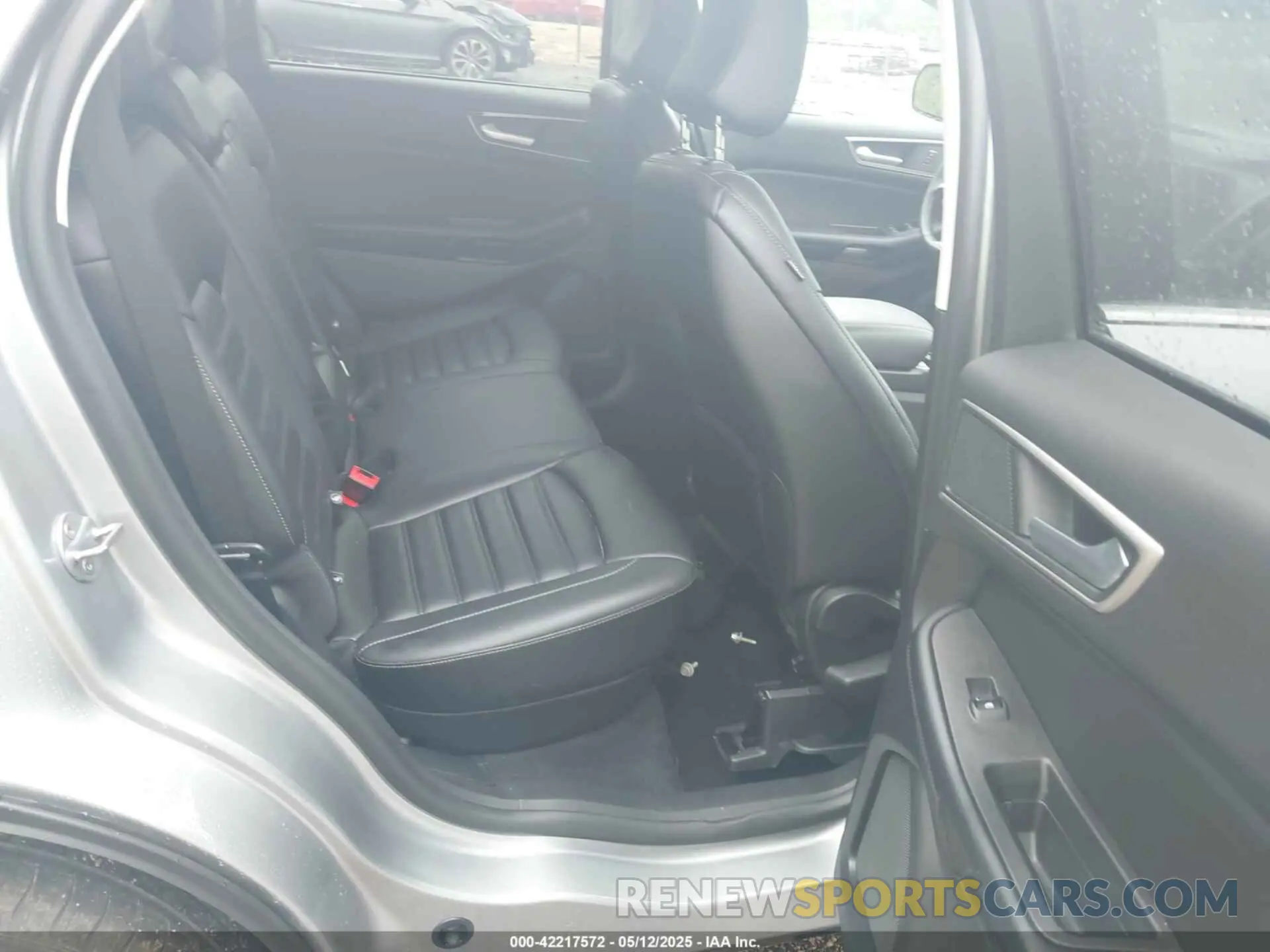 8 Photograph of a damaged car 2FMPK4J96RBB00222 FORD EDGE 2024