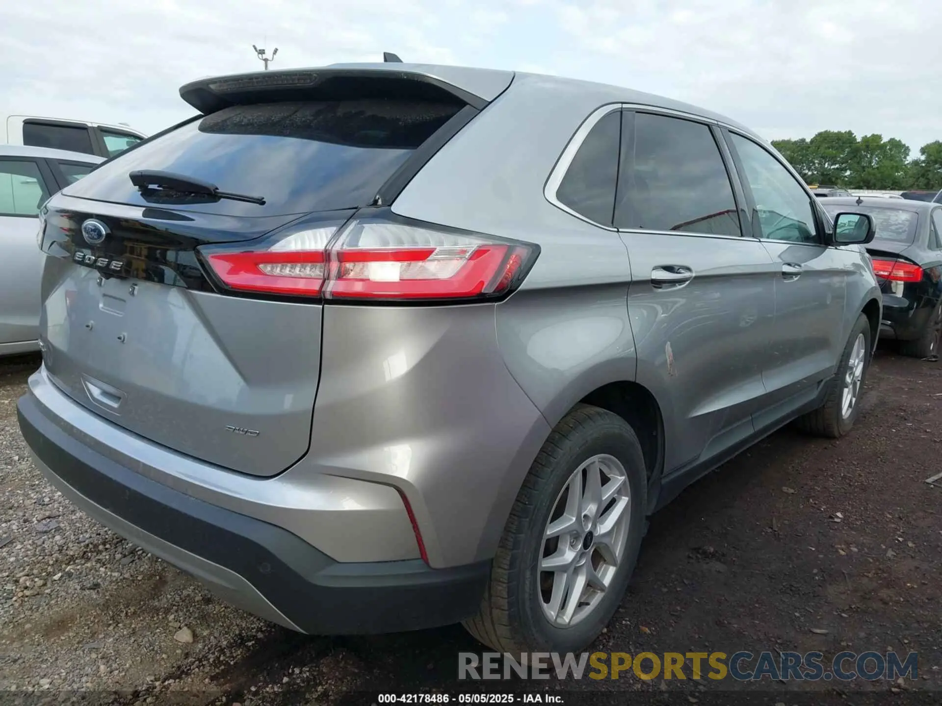 4 Photograph of a damaged car 2FMPK4J97RBA47529 FORD EDGE 2024
