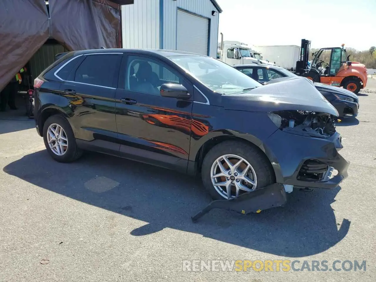 4 Photograph of a damaged car 2FMPK4J97RBA70938 FORD EDGE 2024