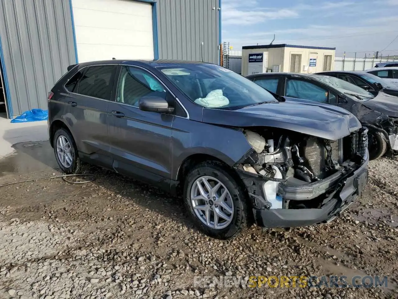 4 Photograph of a damaged car 2FMPK4J97RBA75895 FORD EDGE 2024