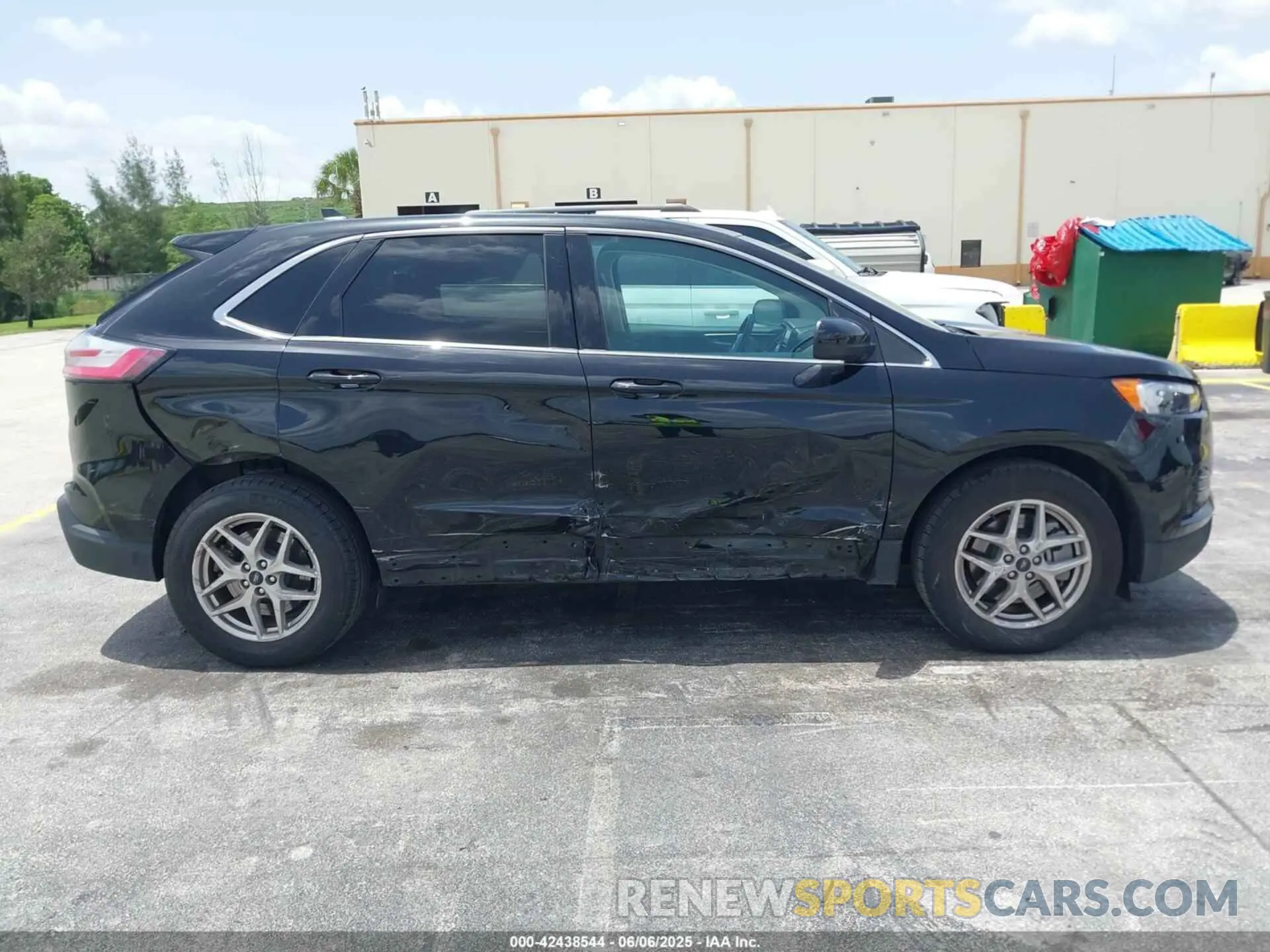 13 Photograph of a damaged car 2FMPK4J97RBA94298 FORD EDGE 2024