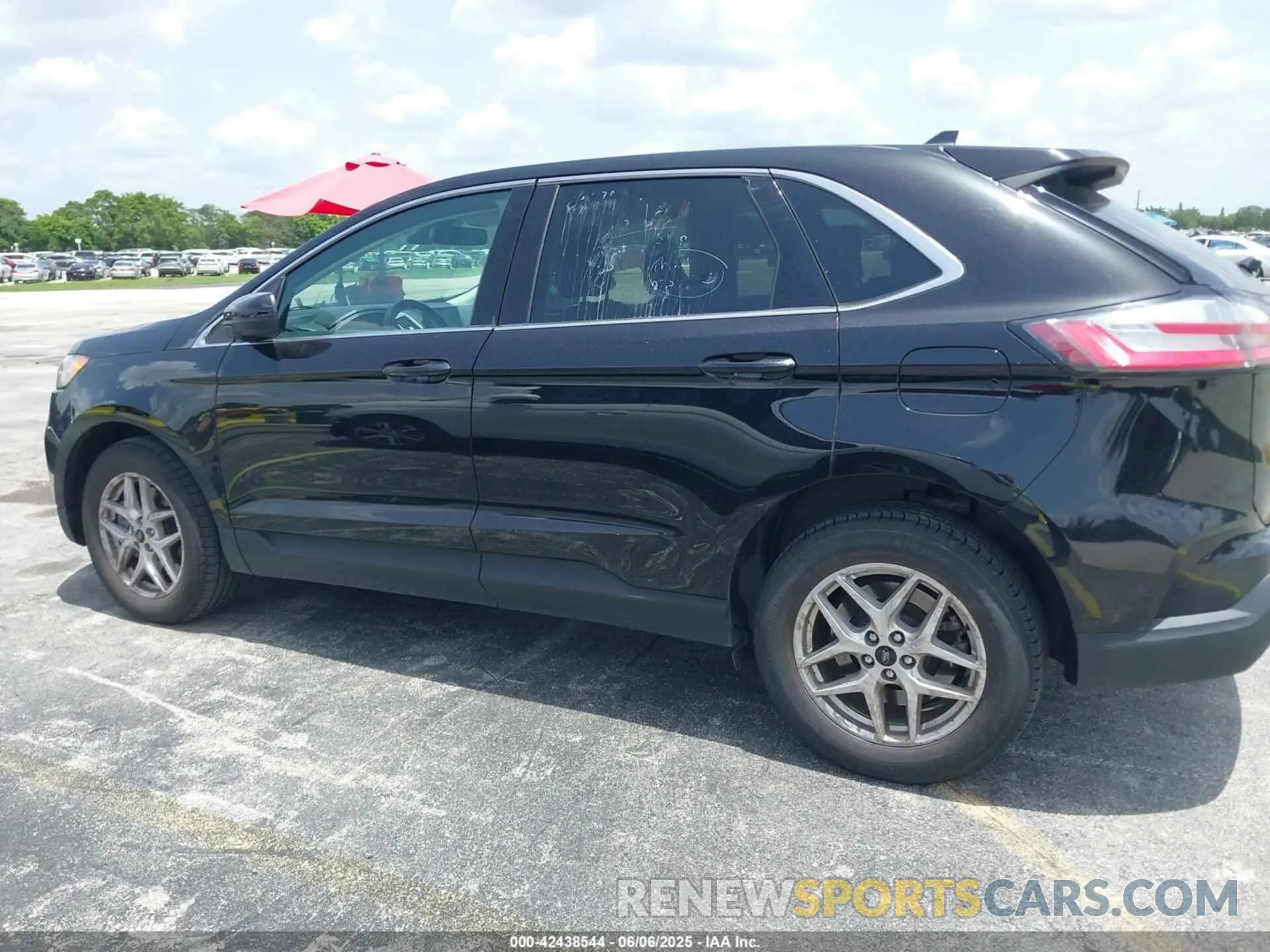 14 Photograph of a damaged car 2FMPK4J97RBA94298 FORD EDGE 2024