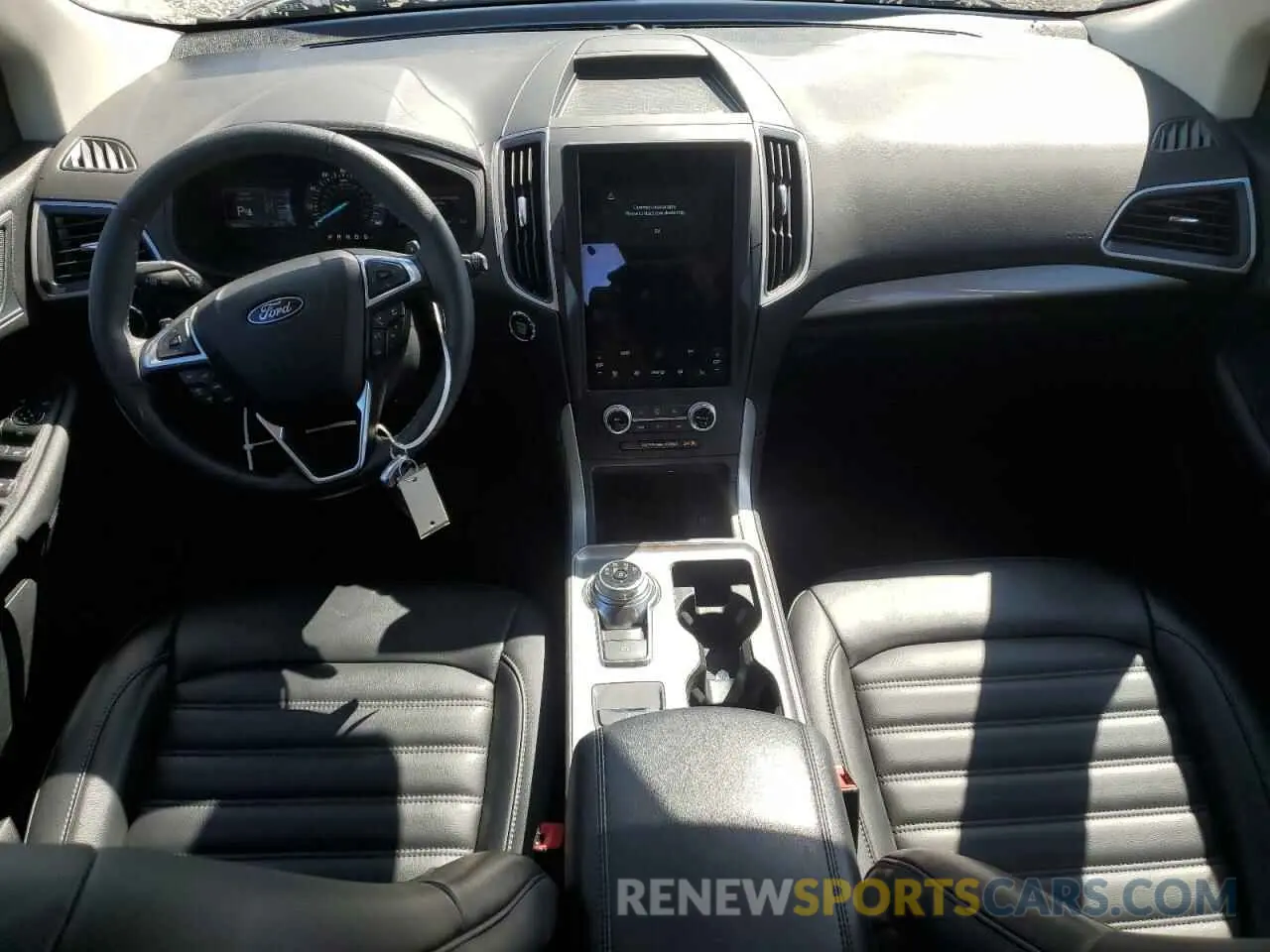 8 Photograph of a damaged car 2FMPK4J98RBA27807 FORD EDGE 2024