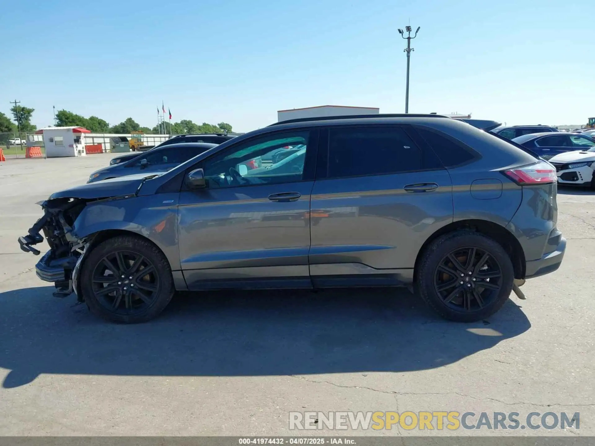 15 Photograph of a damaged car 2FMPK4J99RBA17514 FORD EDGE 2024