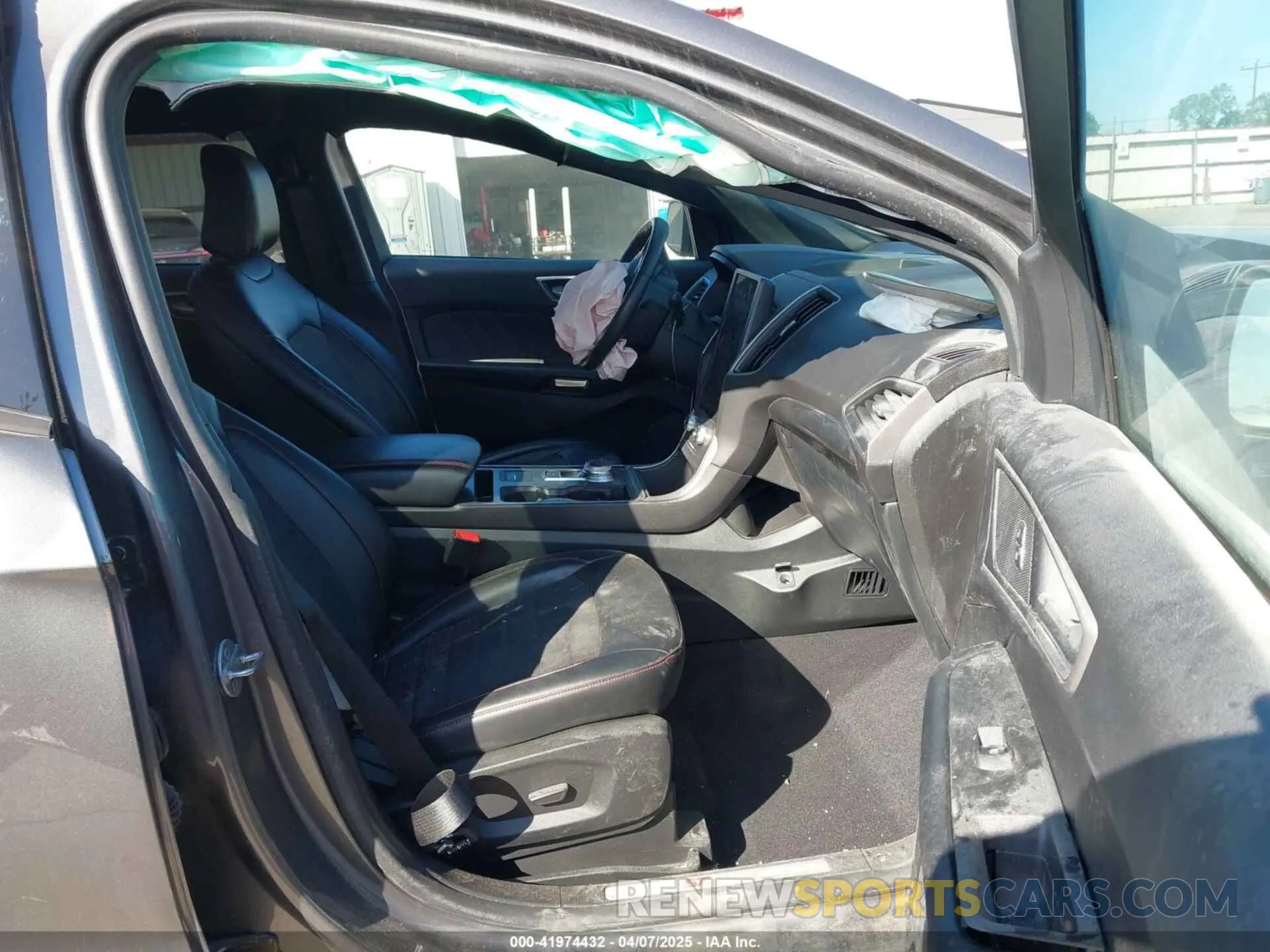5 Photograph of a damaged car 2FMPK4J99RBA17514 FORD EDGE 2024