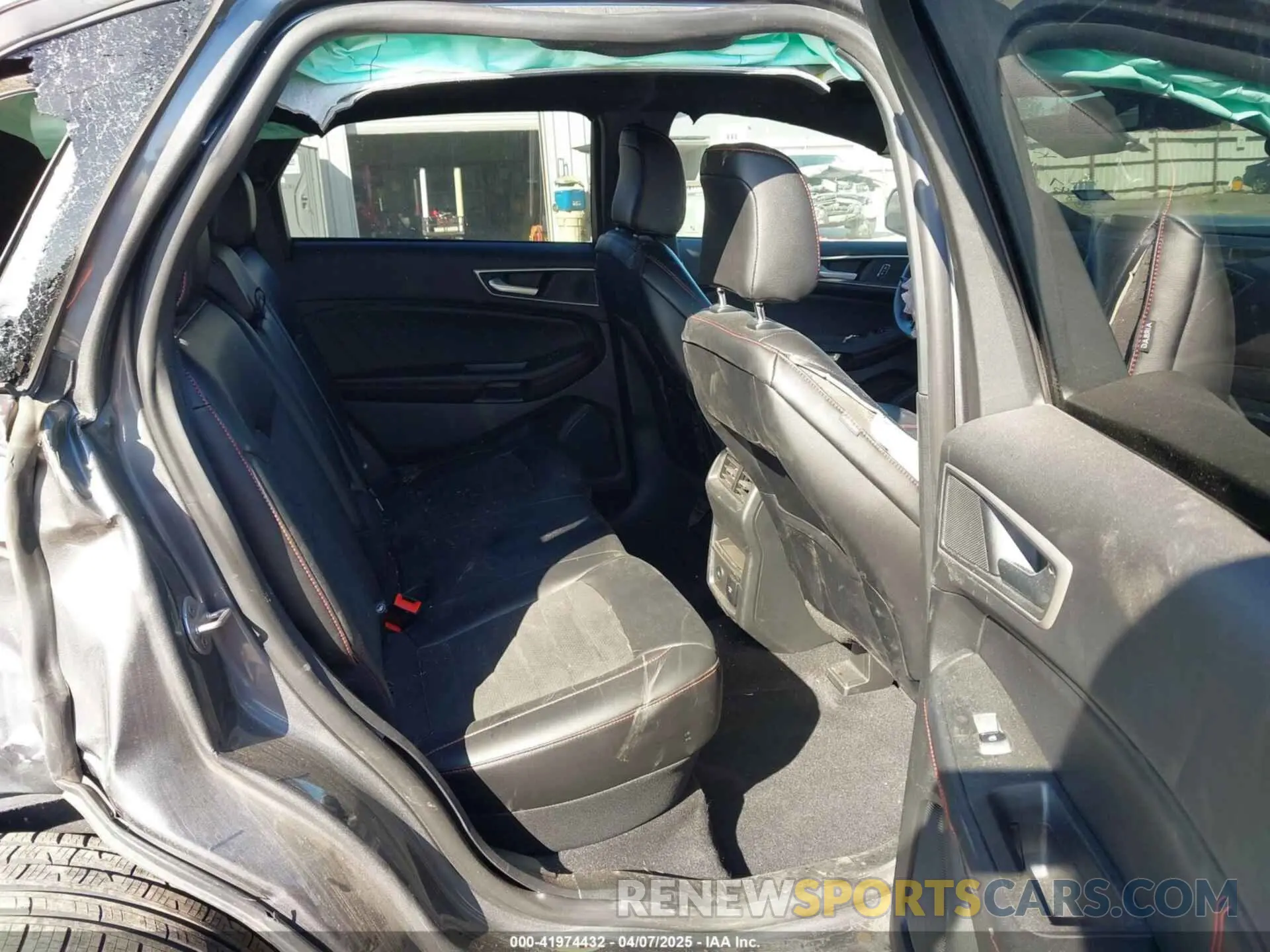 8 Photograph of a damaged car 2FMPK4J99RBA17514 FORD EDGE 2024