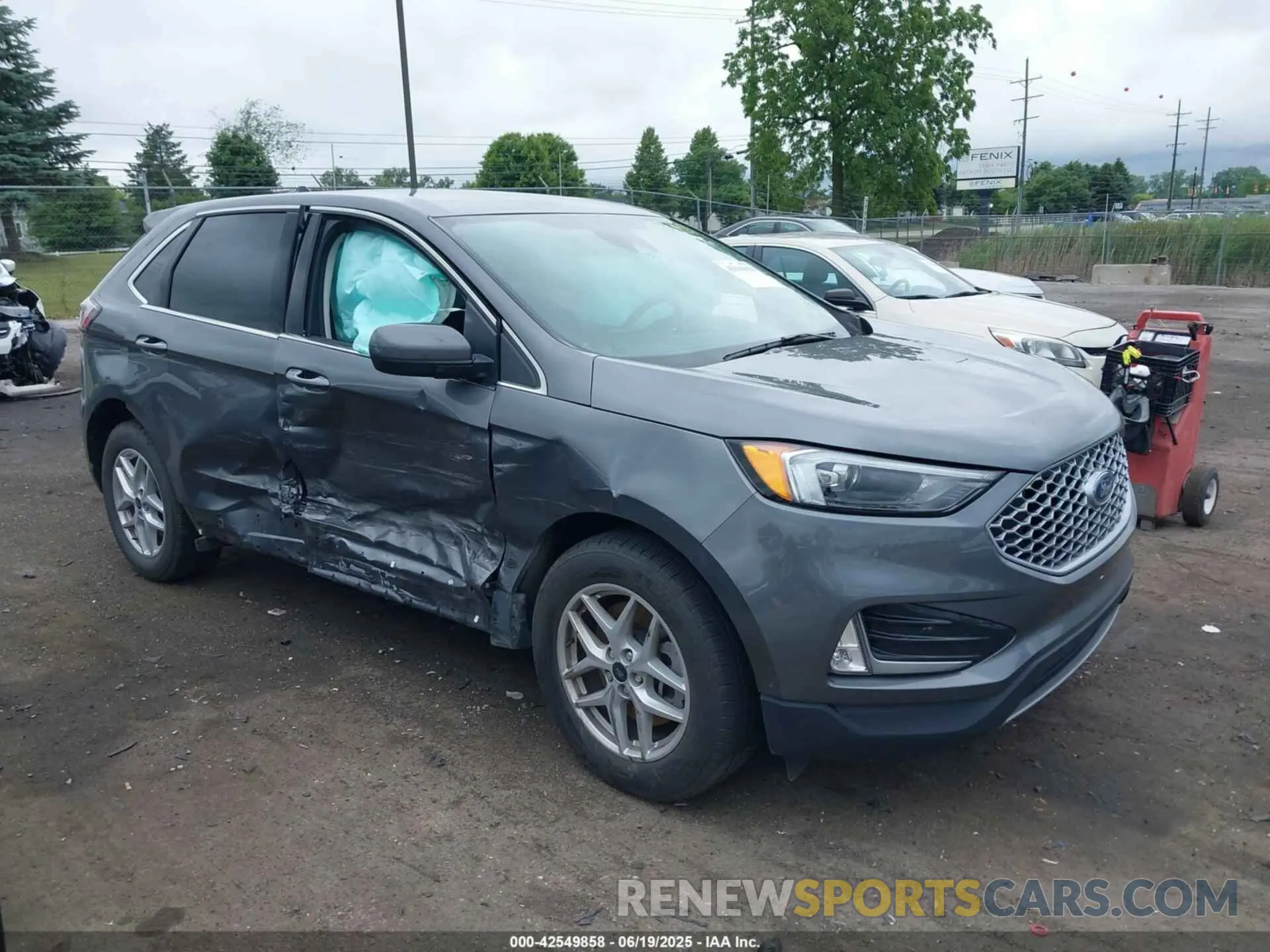 1 Photograph of a damaged car 2FMPK4J99RBA65711 FORD EDGE 2024