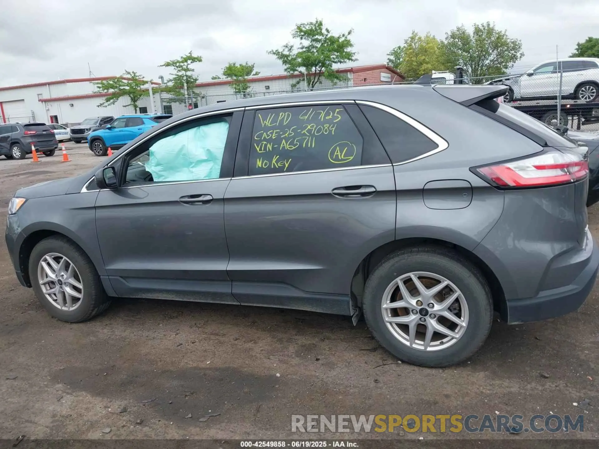 14 Photograph of a damaged car 2FMPK4J99RBA65711 FORD EDGE 2024
