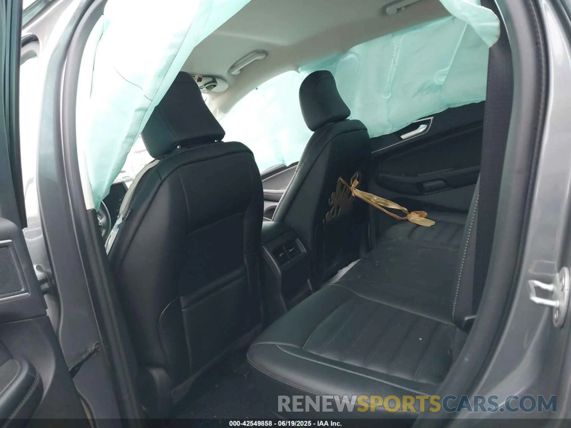 8 Photograph of a damaged car 2FMPK4J99RBA65711 FORD EDGE 2024