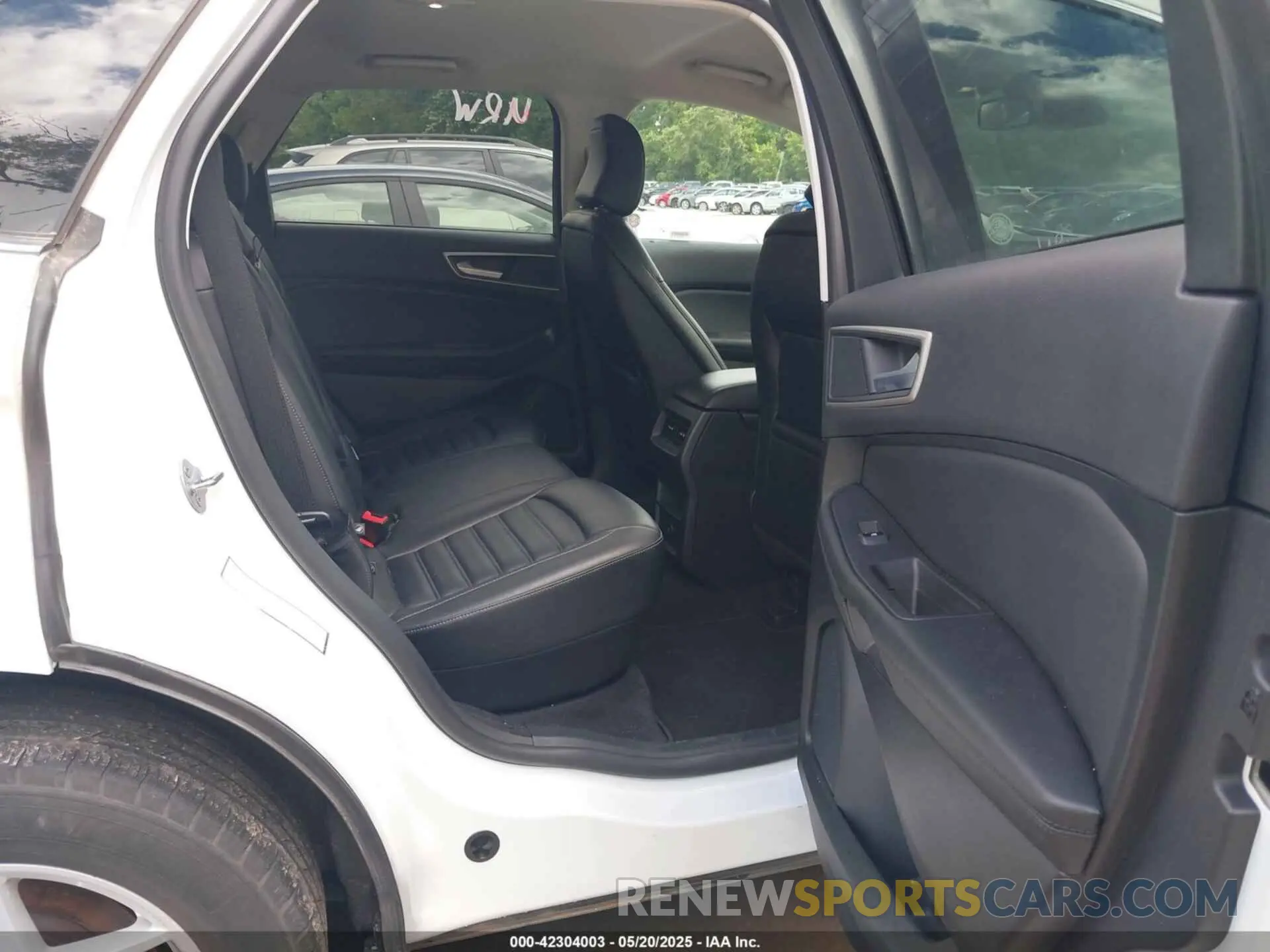 8 Photograph of a damaged car 2FMPK4J99RBA88647 FORD EDGE 2024