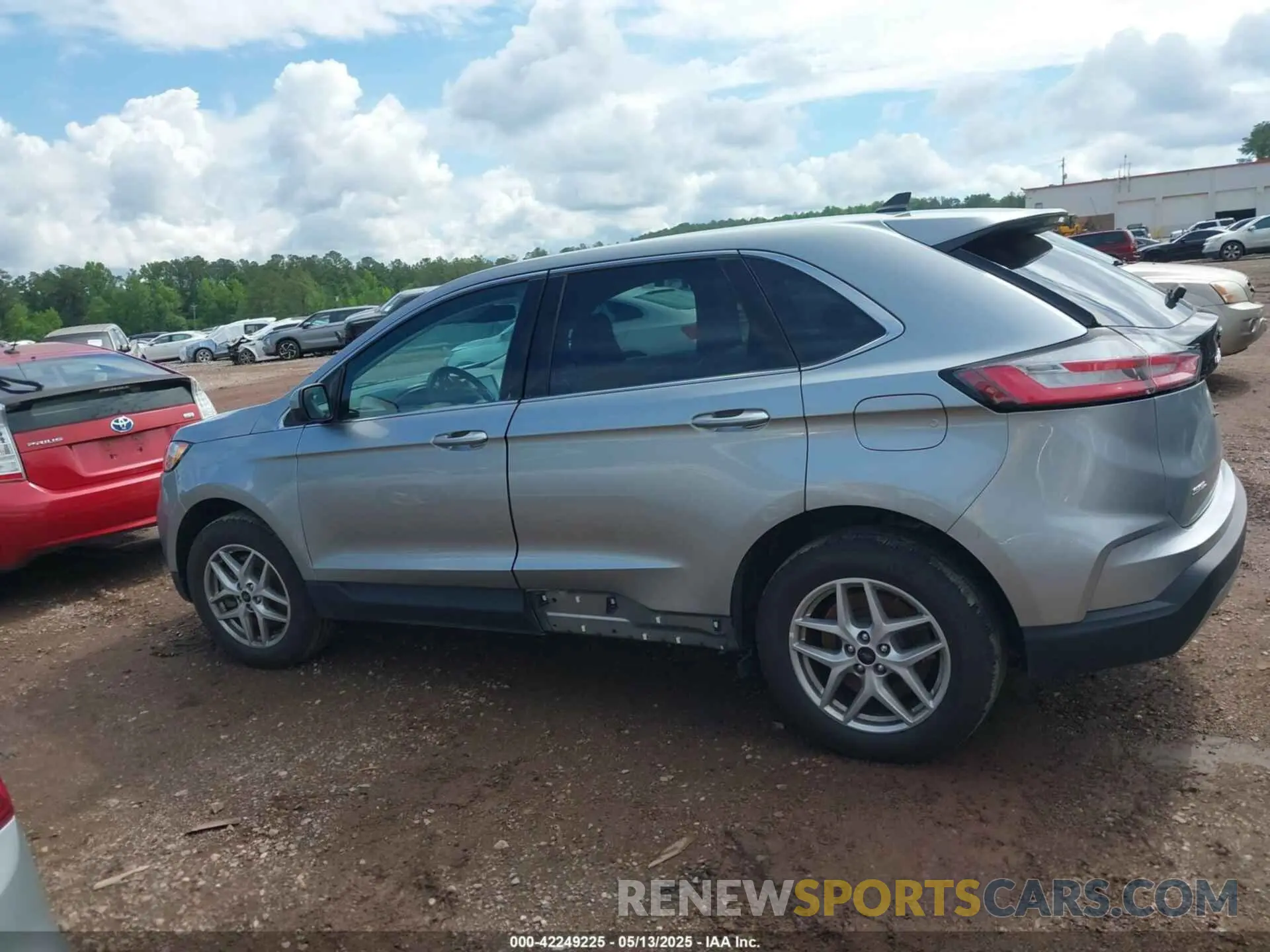 14 Photograph of a damaged car 2FMPK4J99RBA95369 FORD EDGE 2024