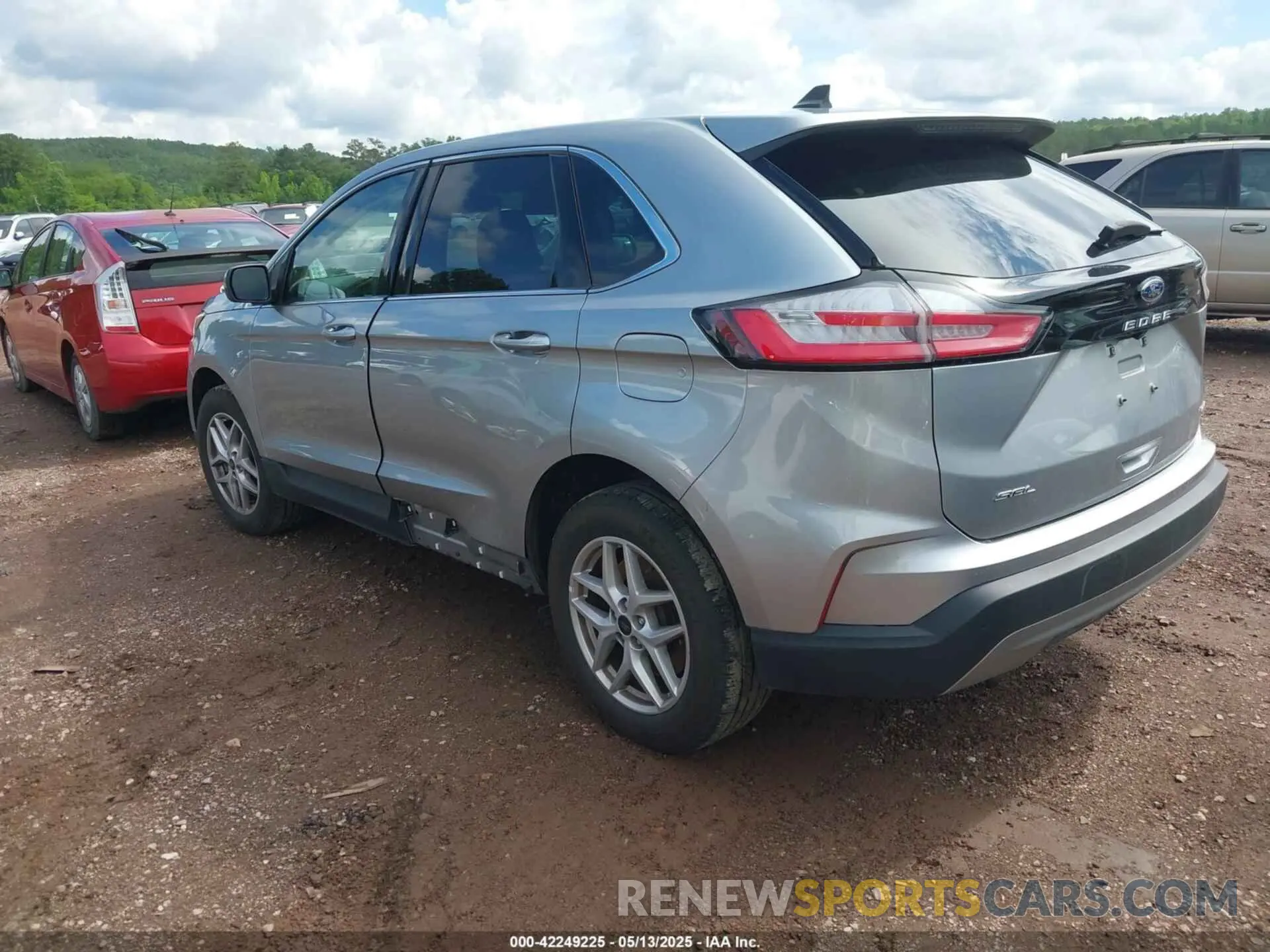 3 Photograph of a damaged car 2FMPK4J99RBA95369 FORD EDGE 2024