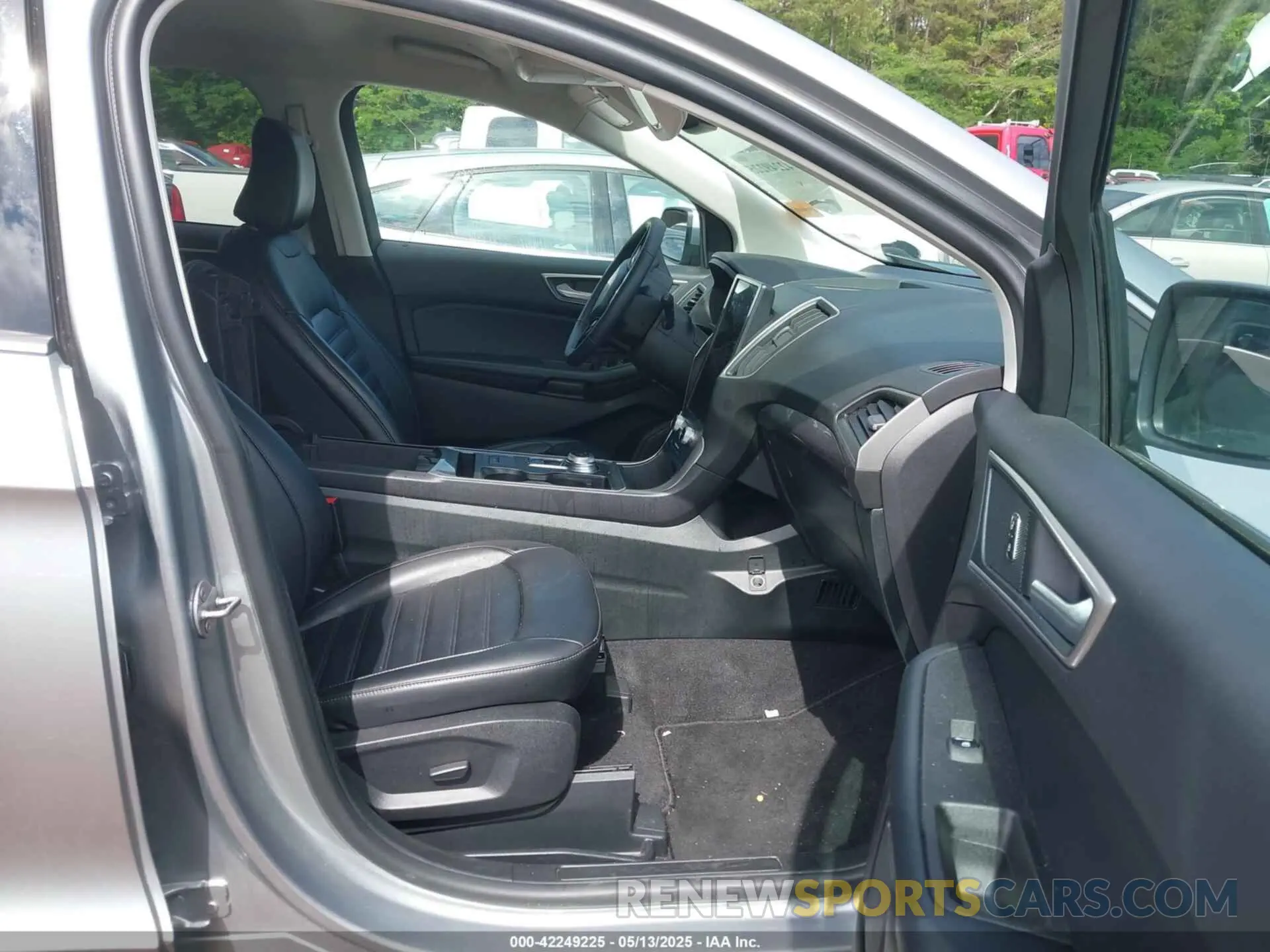 5 Photograph of a damaged car 2FMPK4J99RBA95369 FORD EDGE 2024