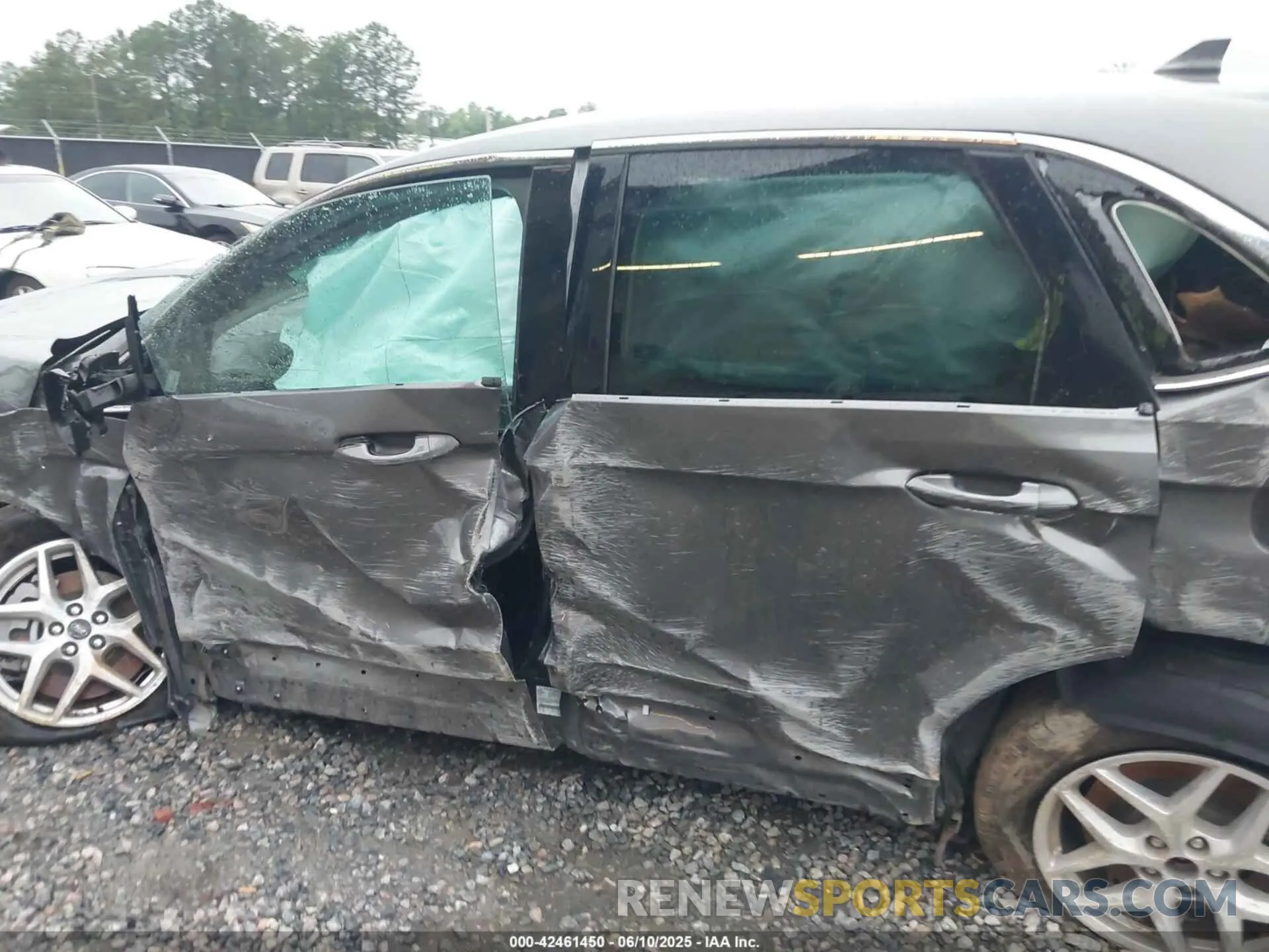 13 Photograph of a damaged car 2FMPK4J99RBA95453 FORD EDGE 2024