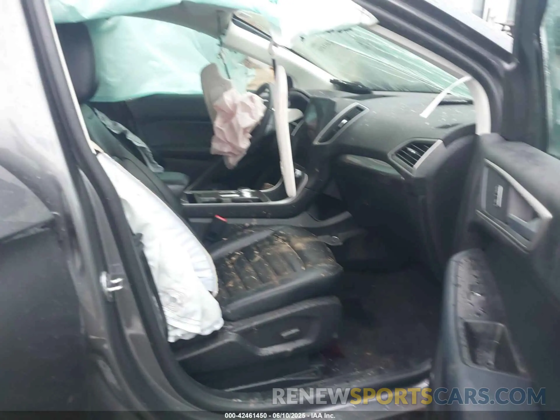 5 Photograph of a damaged car 2FMPK4J99RBA95453 FORD EDGE 2024