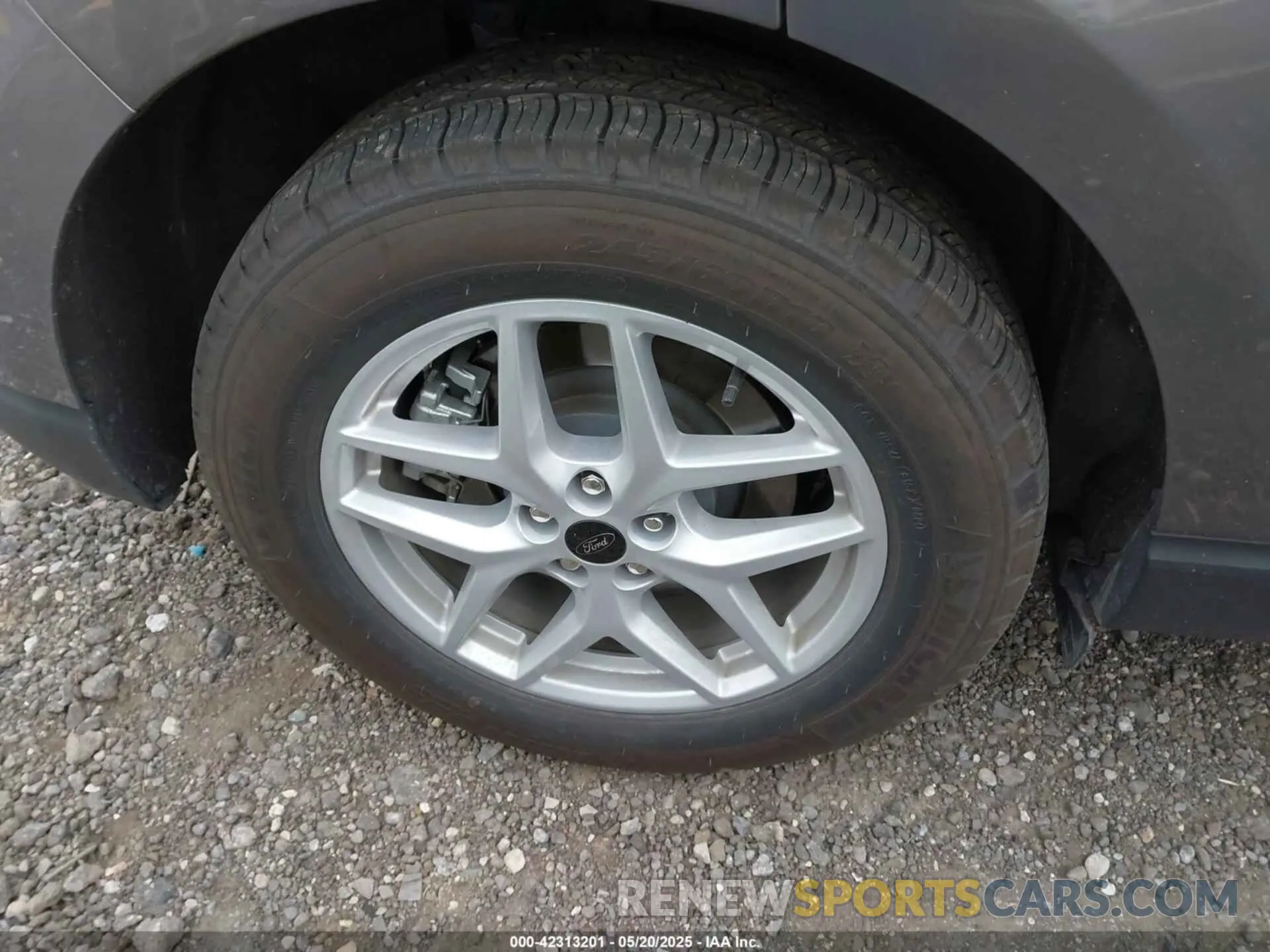 17 Photograph of a damaged car 2FMPK4J99RBB04992 FORD EDGE 2024