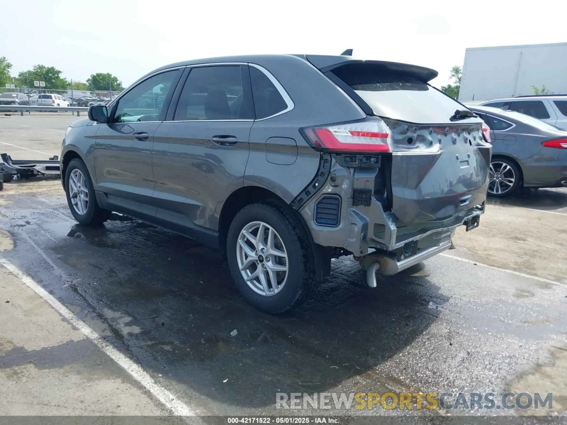 3 Photograph of a damaged car 2FMPK4J99RBB15264 FORD EDGE 2024