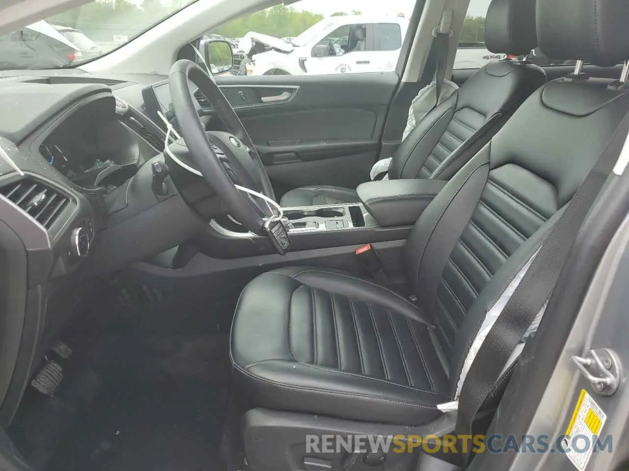 7 Photograph of a damaged car 2FMPK4J9XRBA07963 FORD EDGE 2024