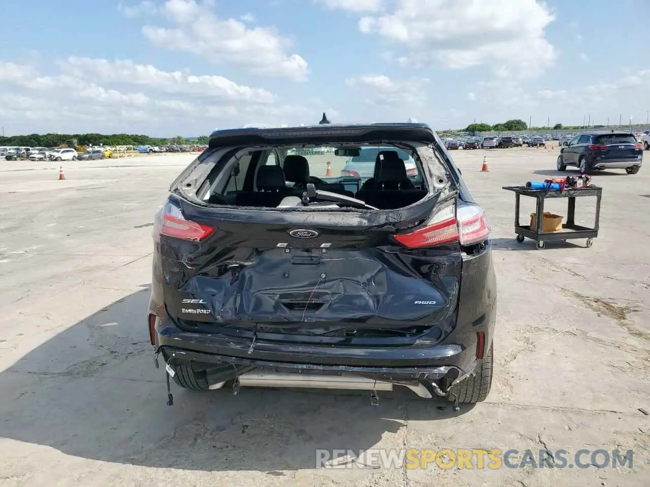 6 Photograph of a damaged car 2FMPK4J9XRBA27341 FORD EDGE 2024