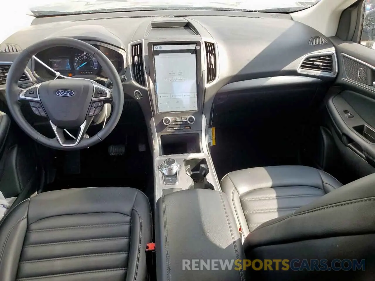 8 Photograph of a damaged car 2FMPK4J9XRBA27341 FORD EDGE 2024