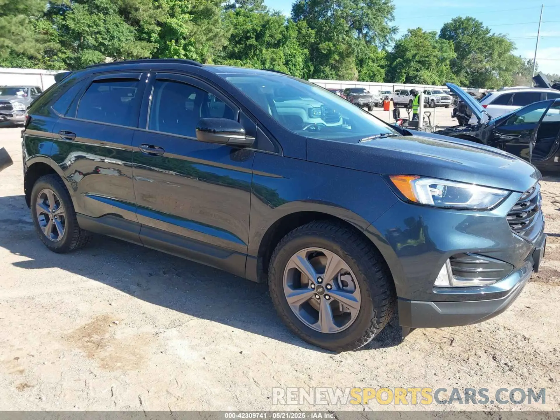 1 Photograph of a damaged car 2FMPK4J9XRBA33009 FORD EDGE 2024