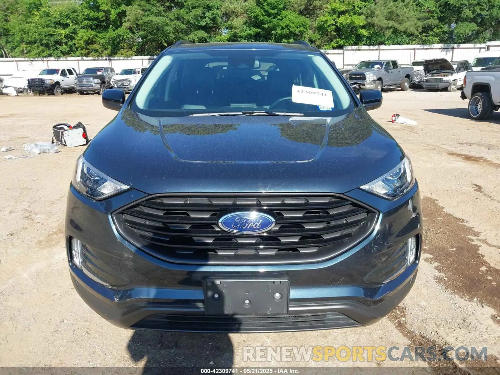 13 Photograph of a damaged car 2FMPK4J9XRBA33009 FORD EDGE 2024
