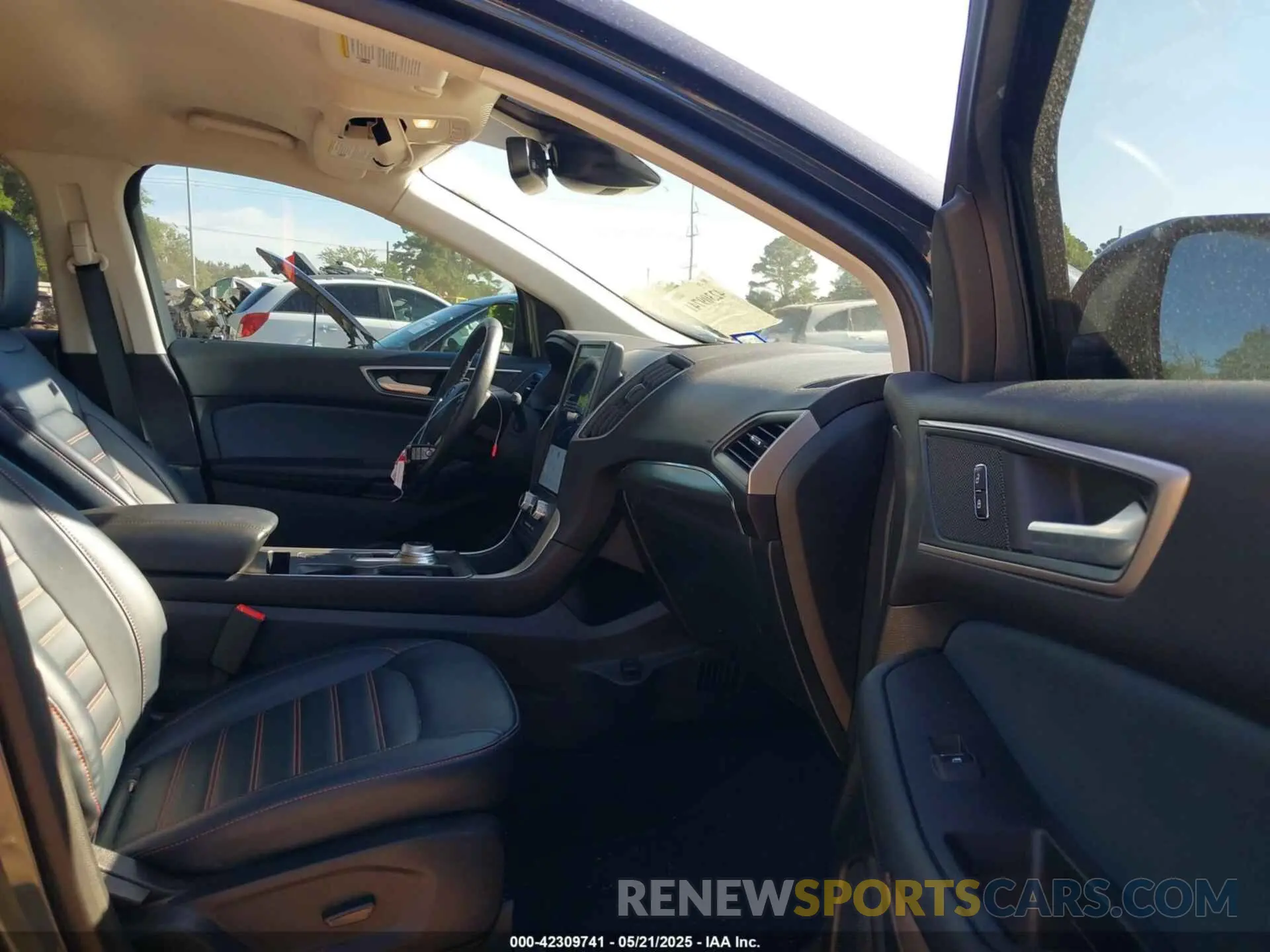 5 Photograph of a damaged car 2FMPK4J9XRBA33009 FORD EDGE 2024