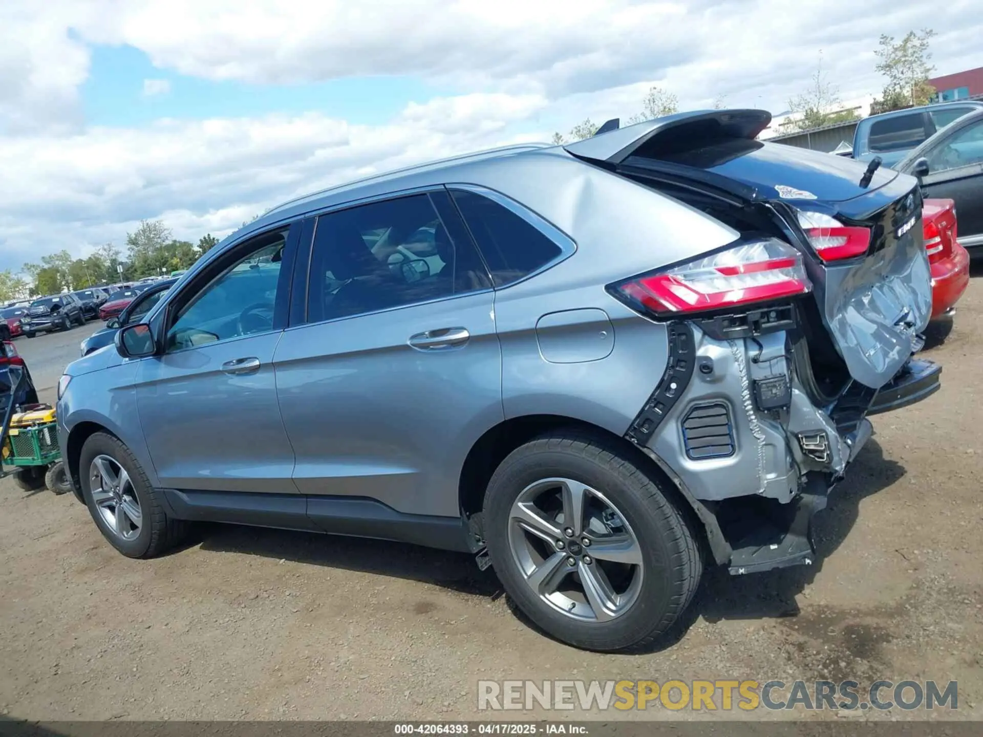 15 Photograph of a damaged car 2FMPK4J9XRBA43703 FORD EDGE 2024
