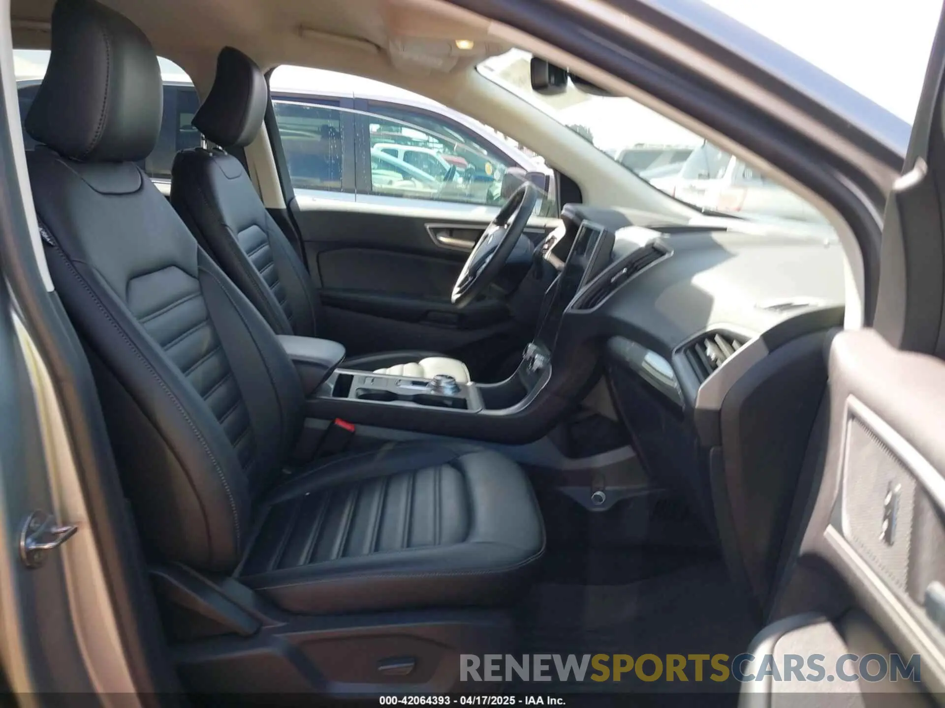 5 Photograph of a damaged car 2FMPK4J9XRBA43703 FORD EDGE 2024