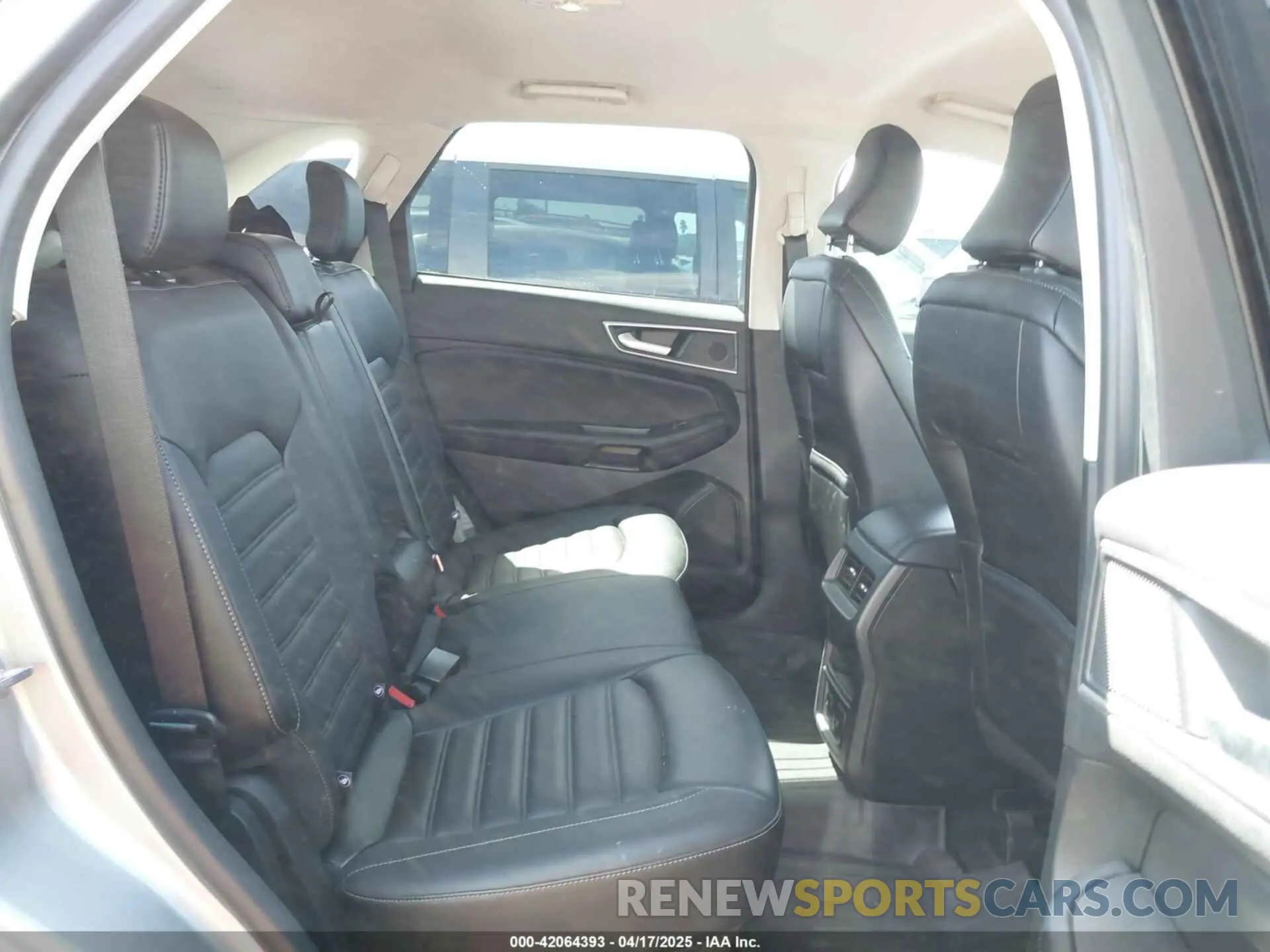8 Photograph of a damaged car 2FMPK4J9XRBA43703 FORD EDGE 2024