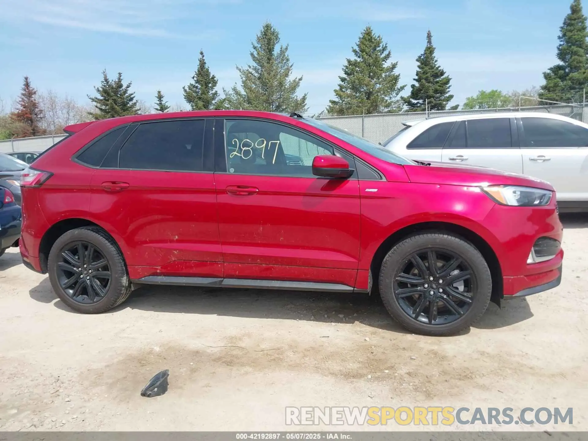 13 Photograph of a damaged car 2FMPK4J9XRBA47864 FORD EDGE 2024