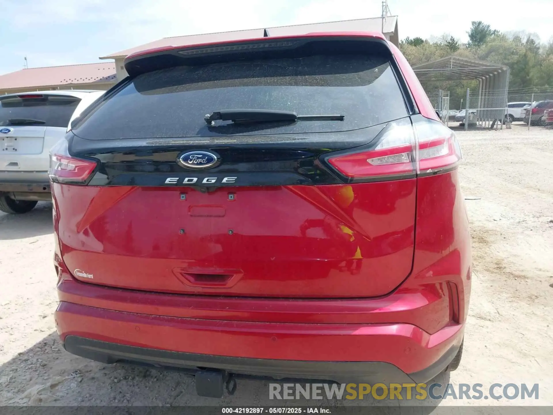 16 Photograph of a damaged car 2FMPK4J9XRBA47864 FORD EDGE 2024