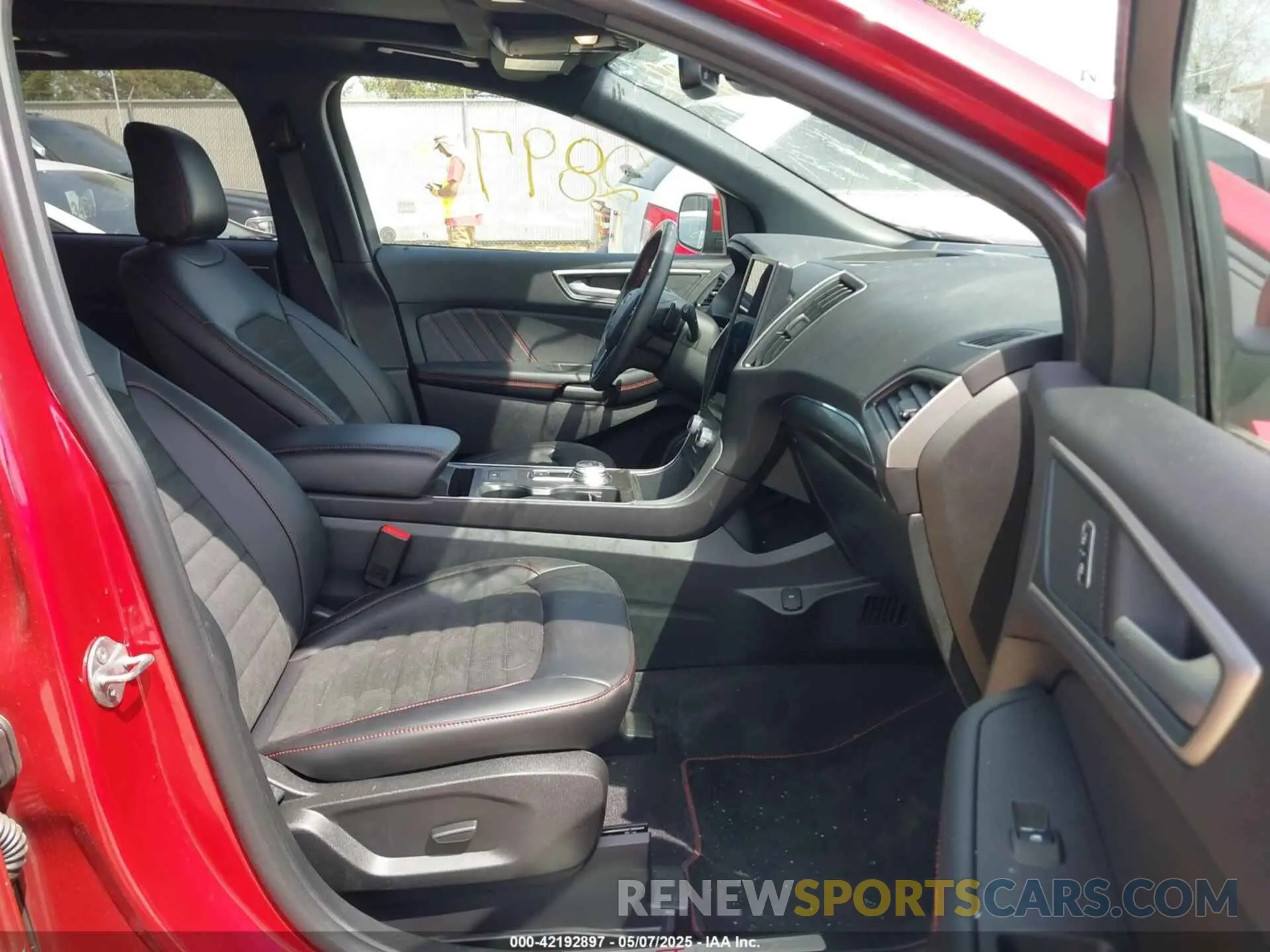 5 Photograph of a damaged car 2FMPK4J9XRBA47864 FORD EDGE 2024