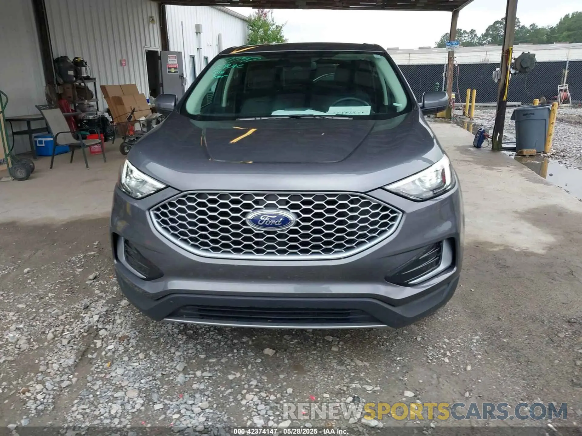 12 Photograph of a damaged car 2FMPK4J9XRBA49985 FORD EDGE 2024