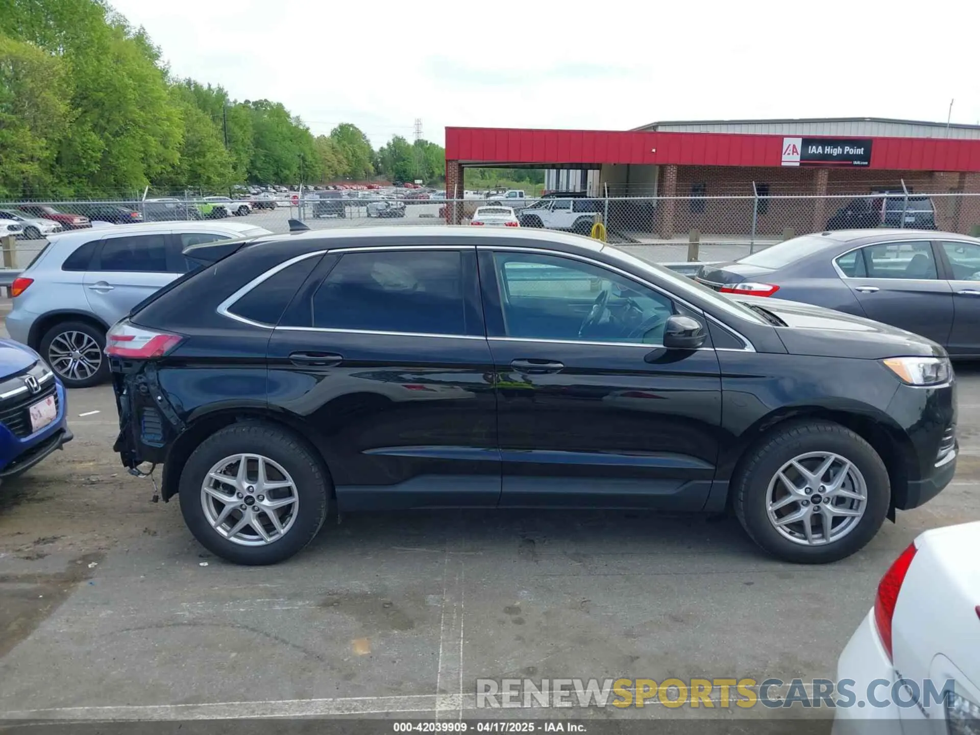 13 Photograph of a damaged car 2FMPK4J9XRBA70500 FORD EDGE 2024