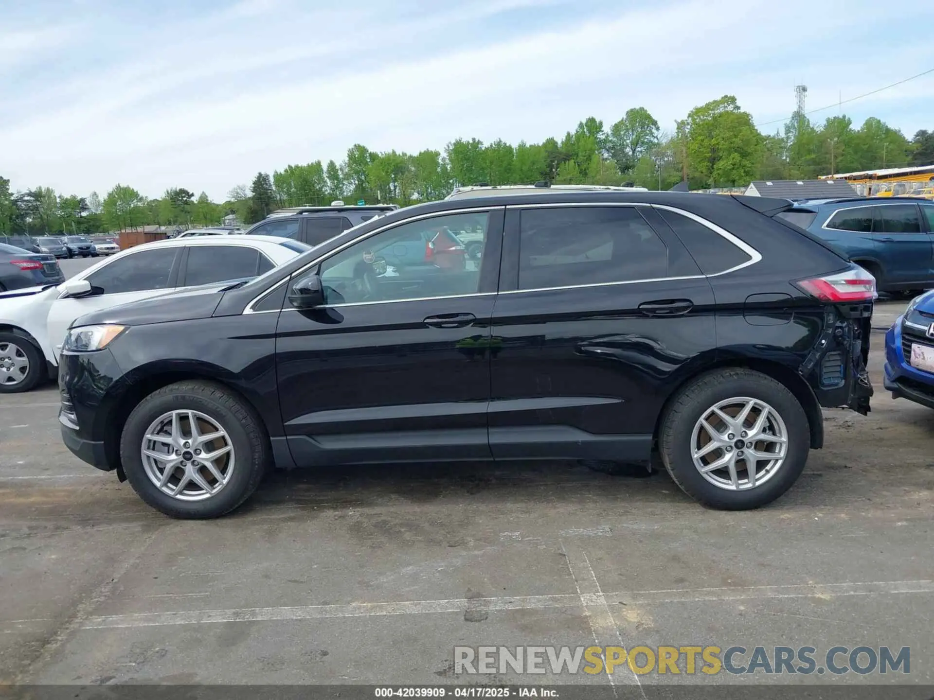 14 Photograph of a damaged car 2FMPK4J9XRBA70500 FORD EDGE 2024