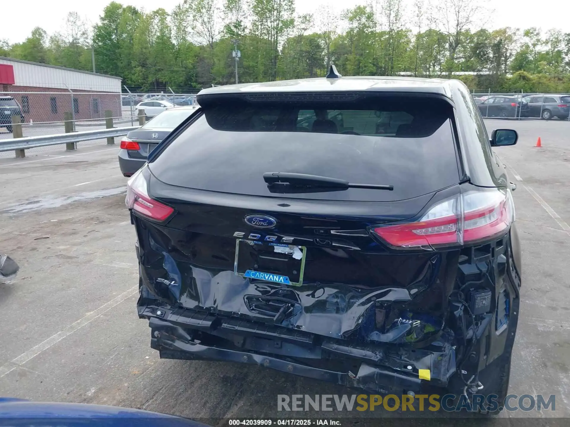 16 Photograph of a damaged car 2FMPK4J9XRBA70500 FORD EDGE 2024