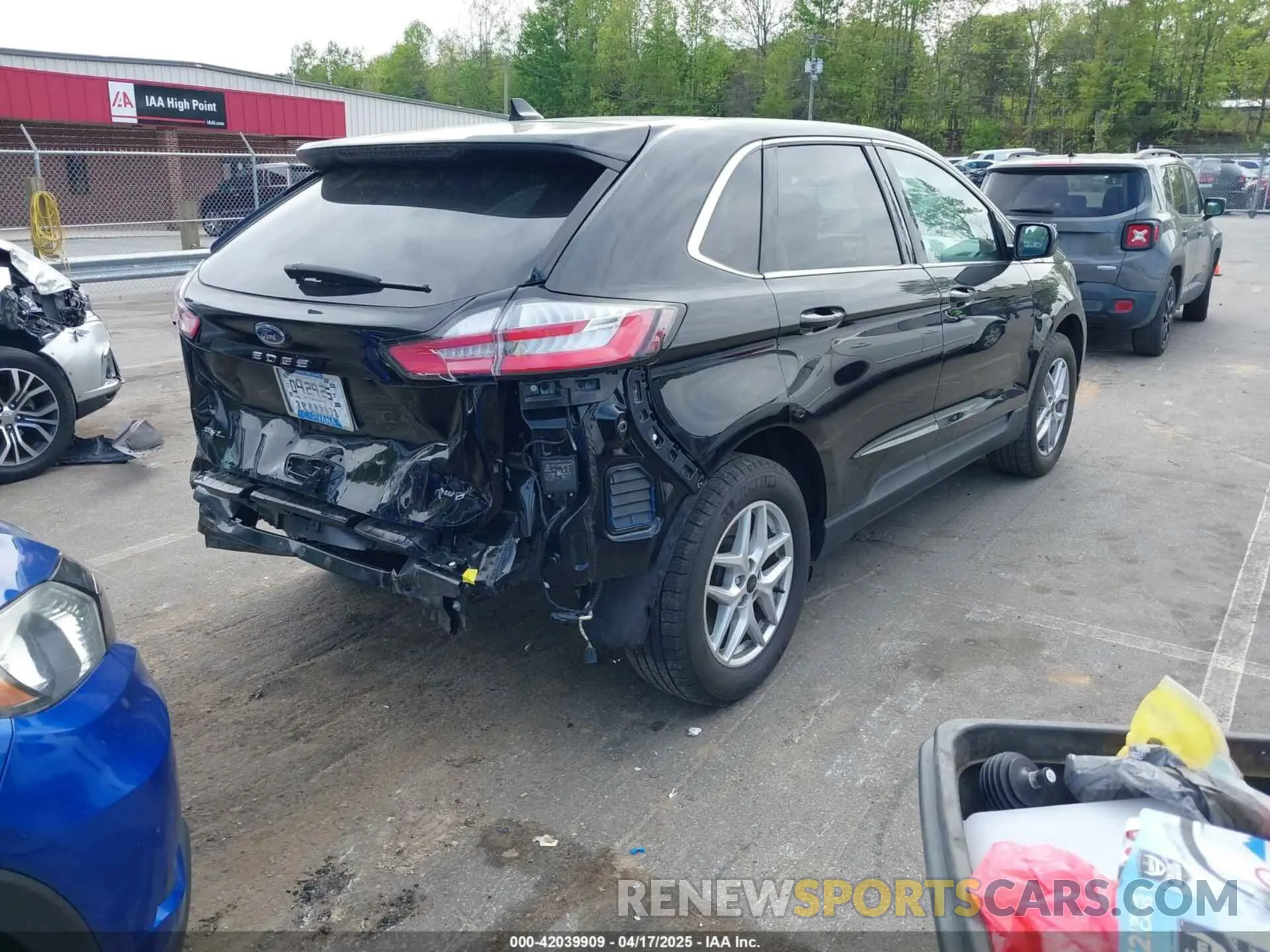 4 Photograph of a damaged car 2FMPK4J9XRBA70500 FORD EDGE 2024