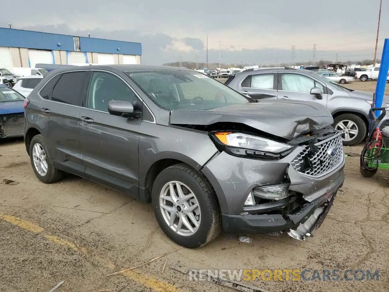 4 Photograph of a damaged car 2FMPK4J9XRBB16522 FORD EDGE 2024