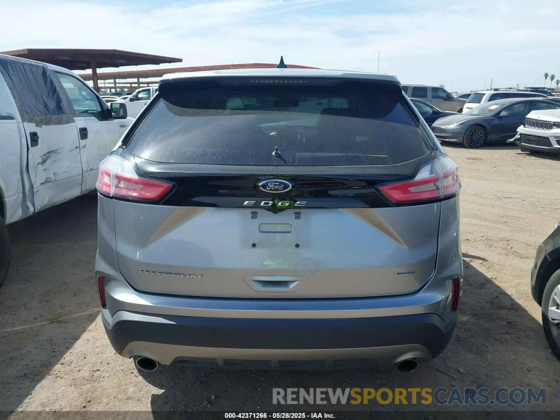 16 Photograph of a damaged car 2FMPK4K90RBA89295 FORD EDGE 2024
