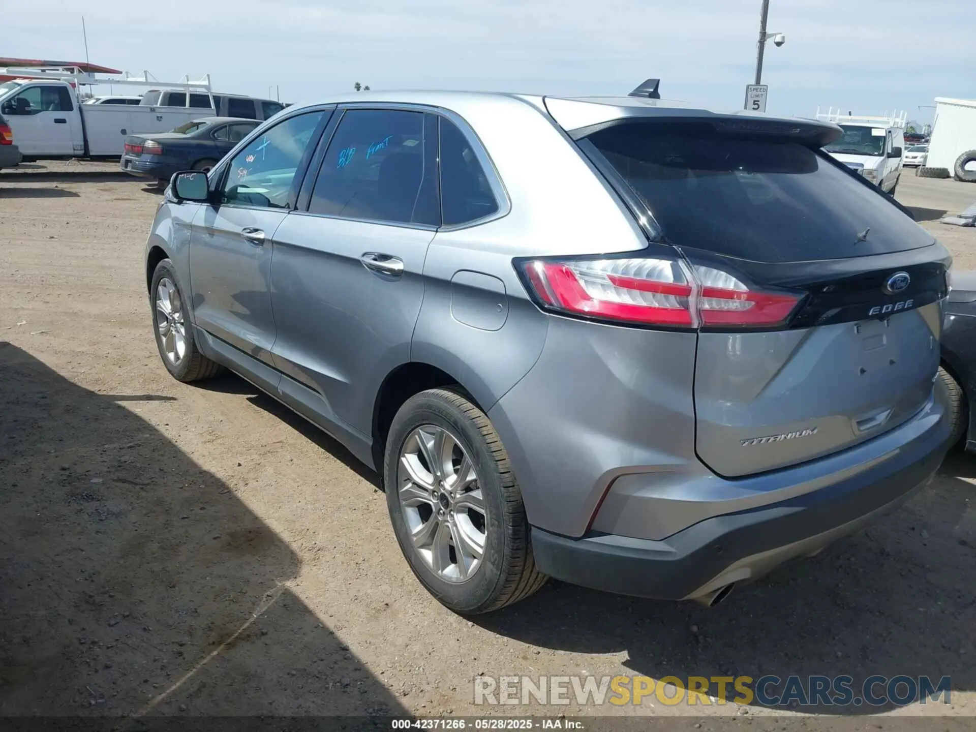 3 Photograph of a damaged car 2FMPK4K90RBA89295 FORD EDGE 2024