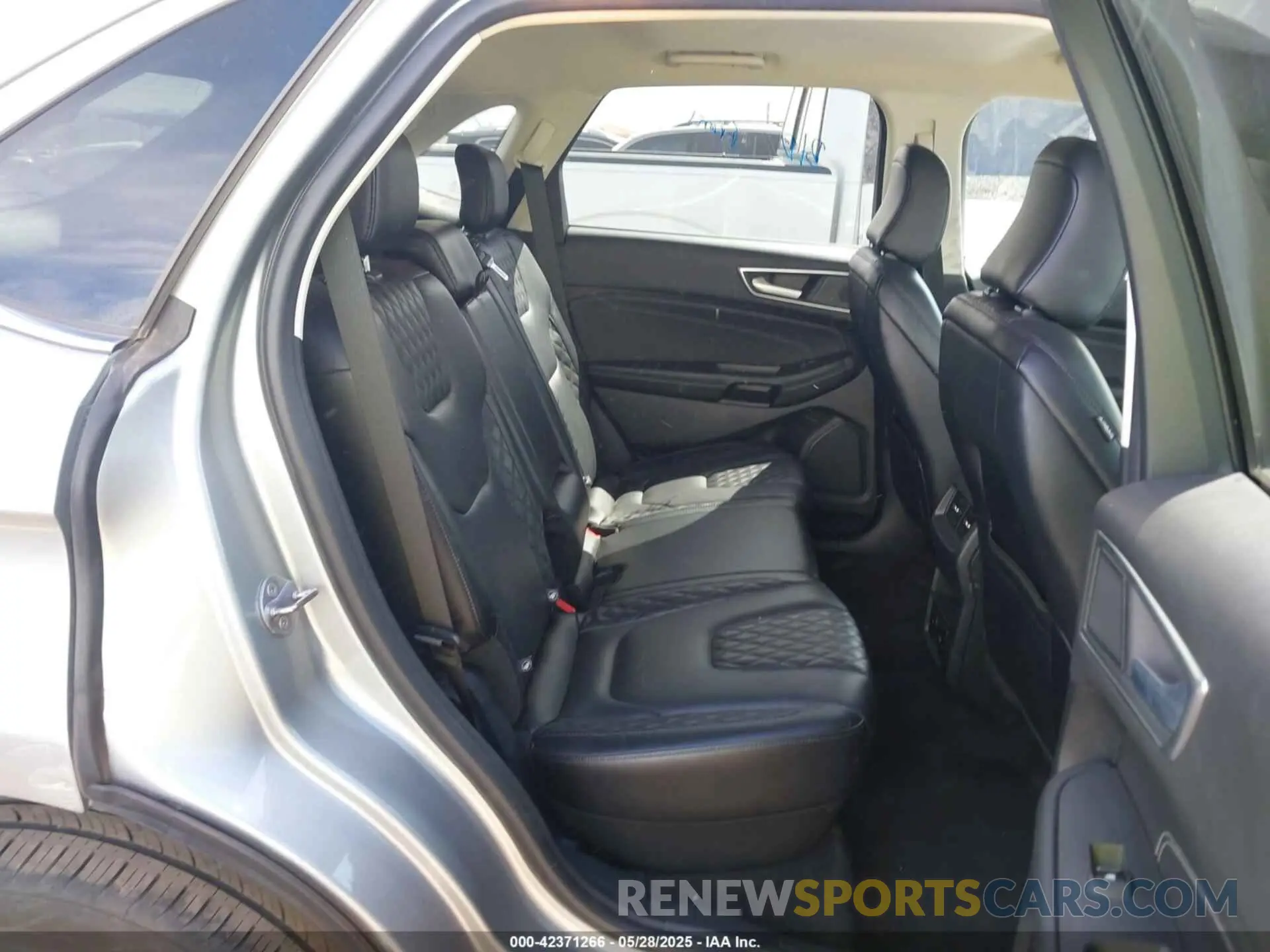 8 Photograph of a damaged car 2FMPK4K90RBA89295 FORD EDGE 2024