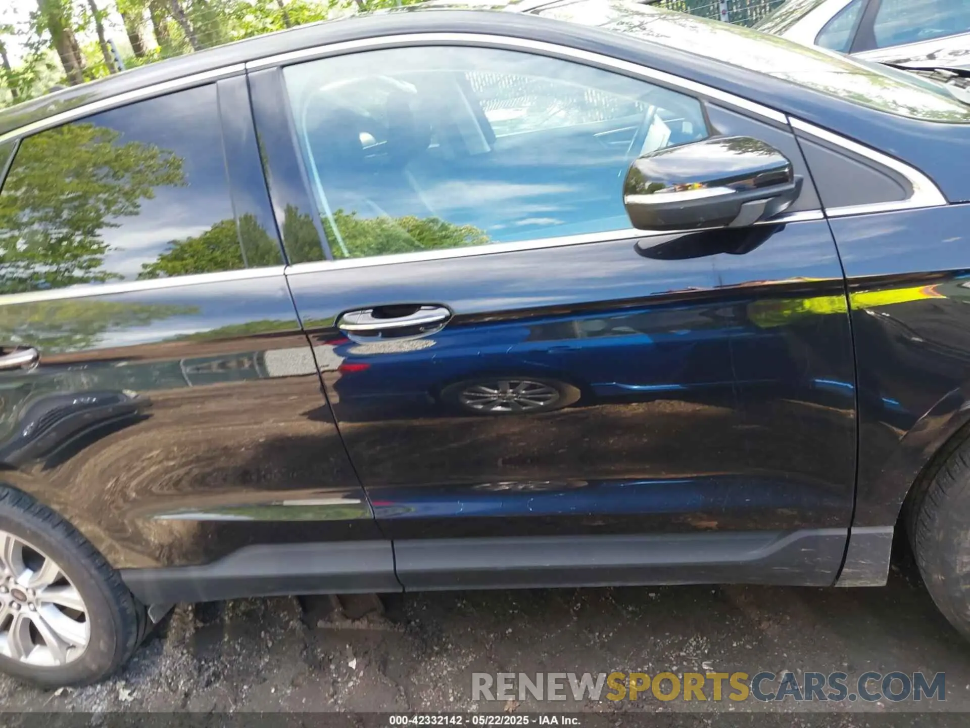 13 Photograph of a damaged car 2FMPK4K91RBA52448 FORD EDGE 2024